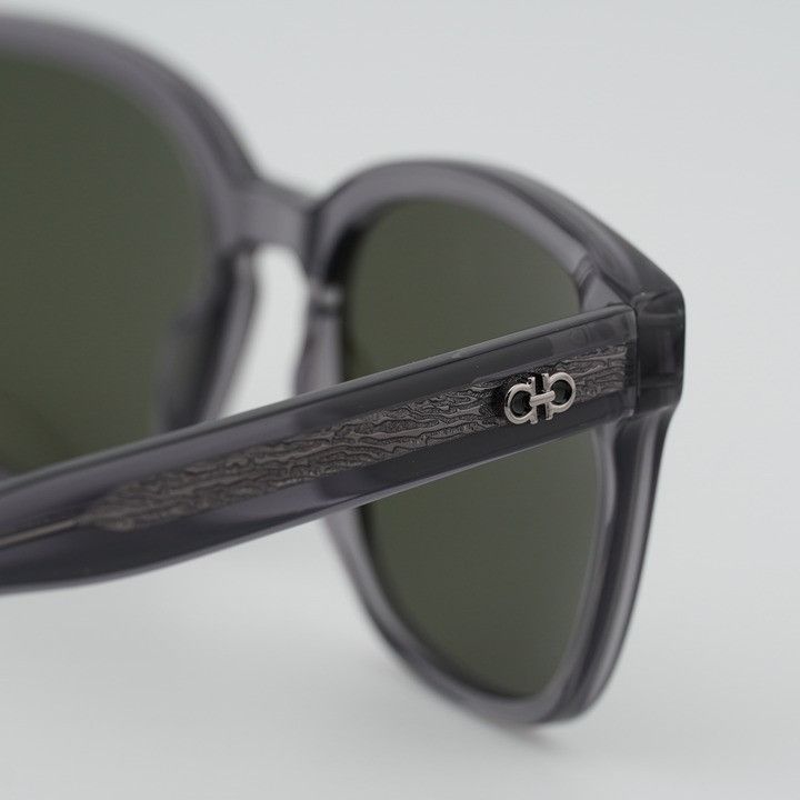 Salvatore Ferragamo Salvatore Ferragamo SF1040SCP 020 Sunglasses Grey Square Size ONE SIZE - 7 Thumbnail