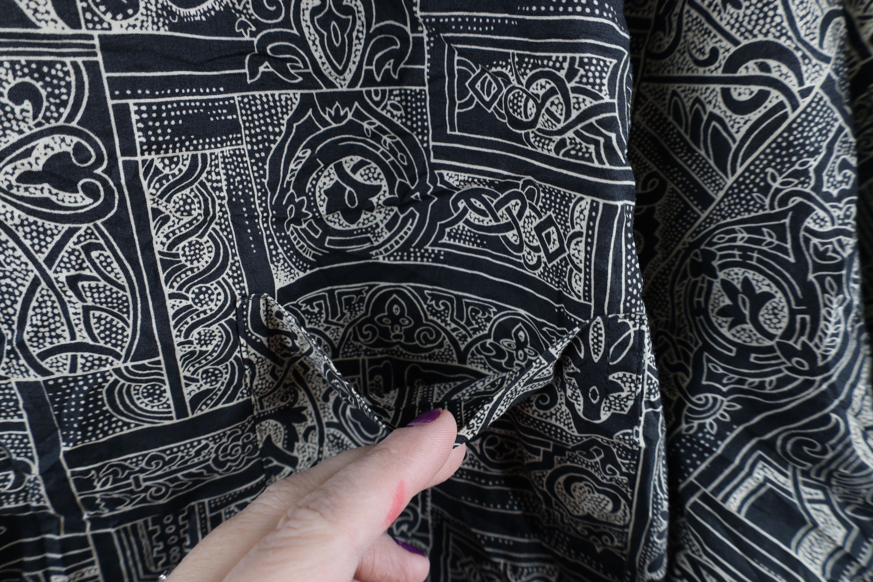Vintage Vintage 90s Streetwear All Over Print Button Shirt USA Size US XL / EU 56 / 4 - 4 Thumbnail