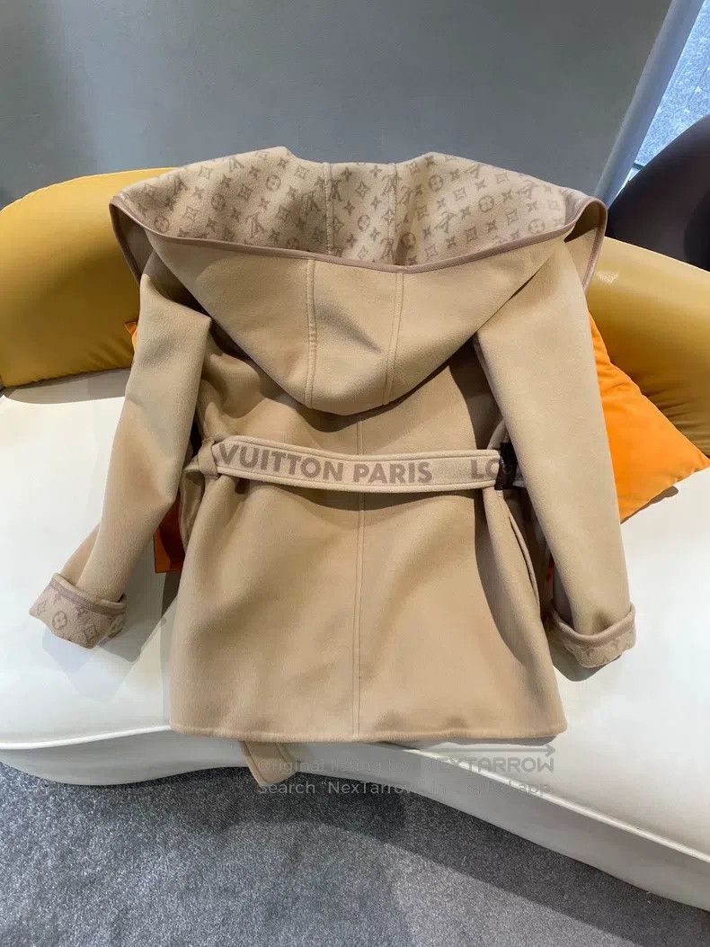 Louis Vuitton Louis Vuitton Camel full print coat Size XS / US 0-2 / IT 36-38 - 2 Thumbnail