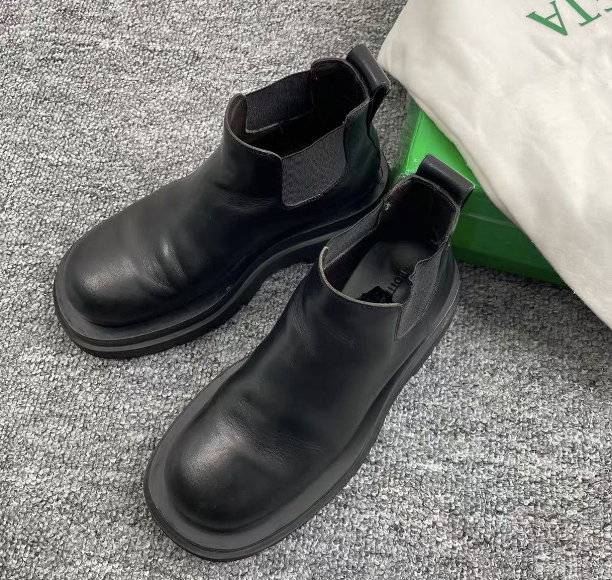 Bottega Veneta Bottega Veneta Black Platform Ankle Boots K12 Size US 5 / IT 35 - 1 Thumbnail