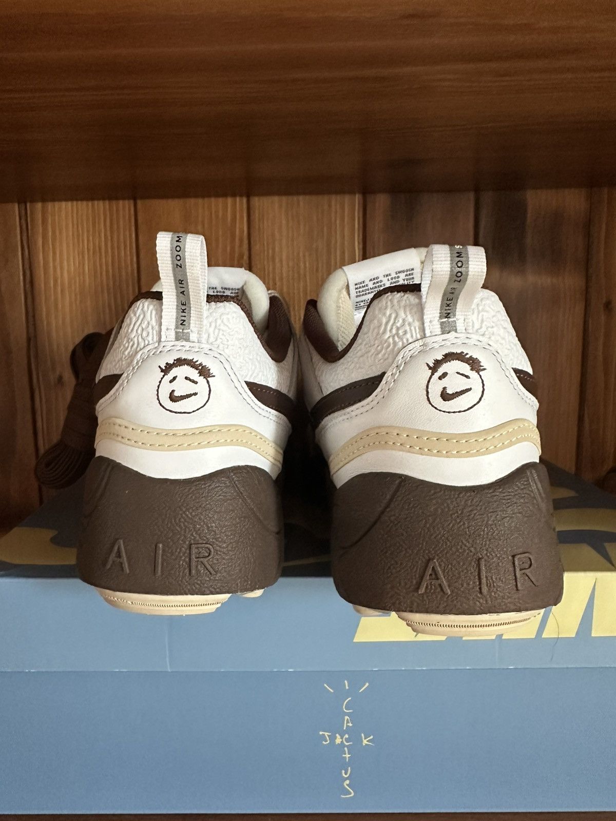 Nike × Travis Scott Nike zoom field jaxx Travis Scott light chocolate Size US 8 / EU 41 - 3 Thumbnail