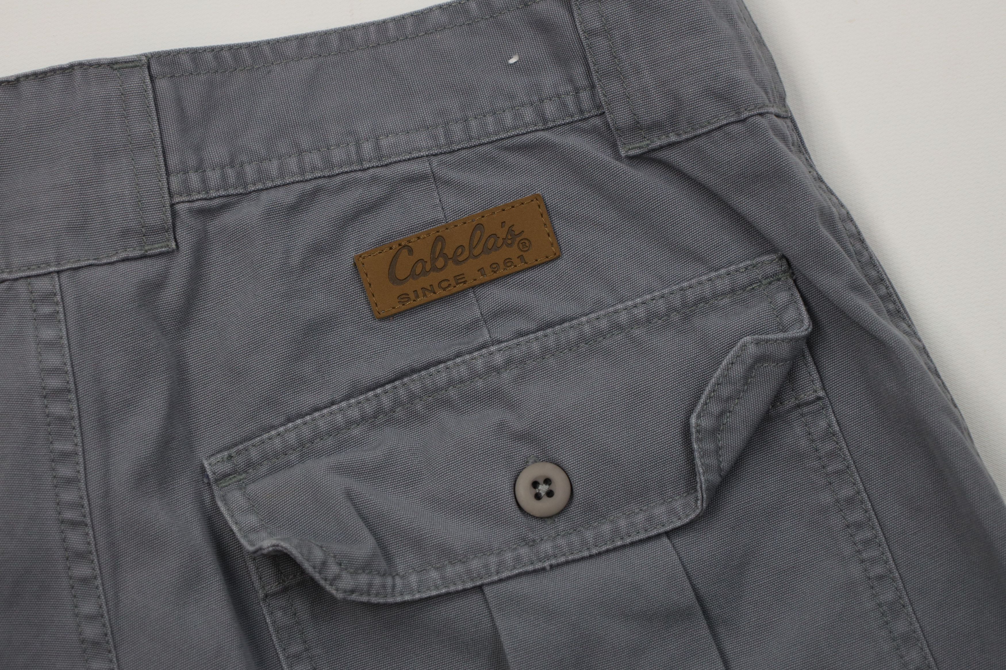 Cabelas Vintage Cabelas Above Knee 7 Pocket Cargo Trail Shorts Gray Size US 34 / EU 50 - 11 Thumbnail
