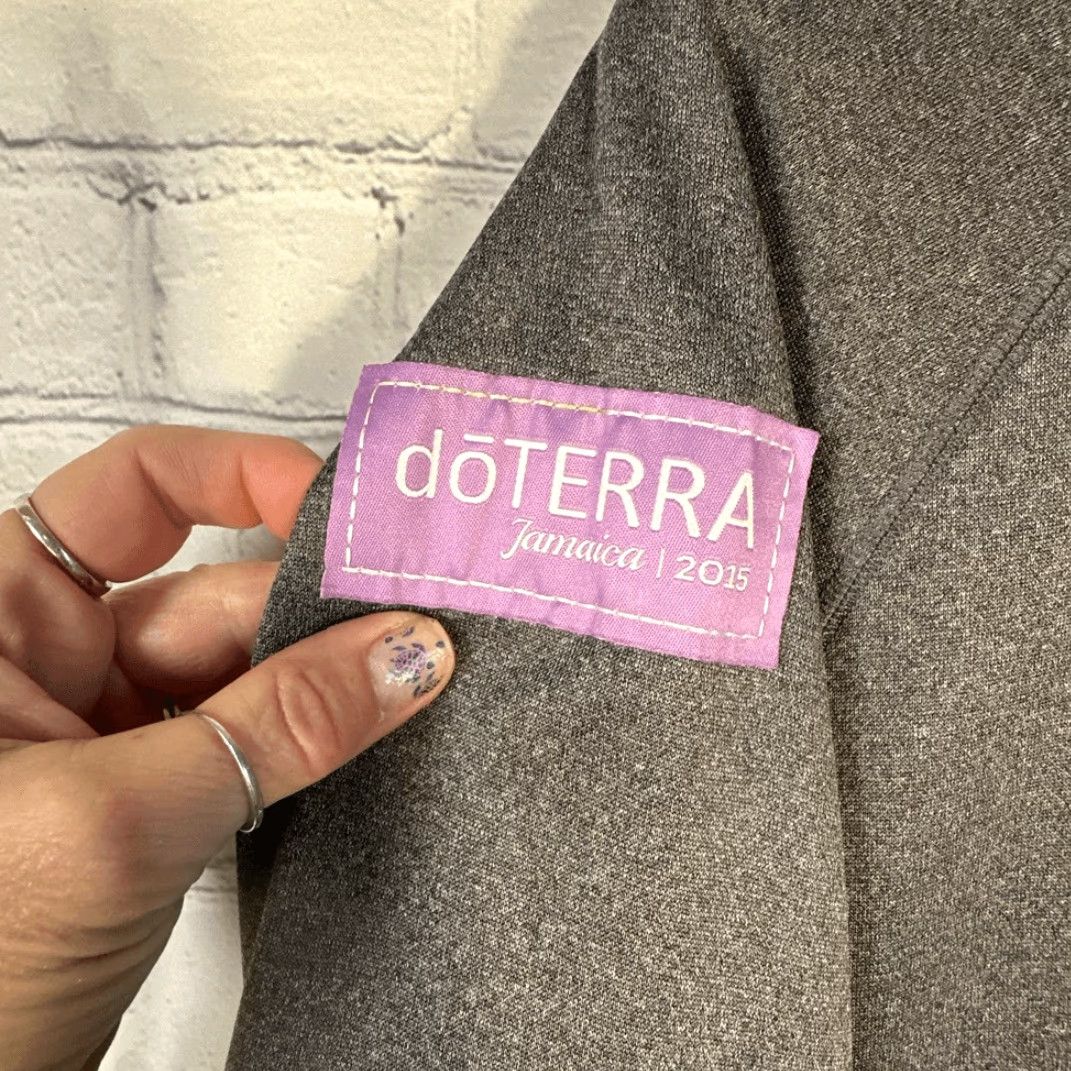 Alo Yoga Alo Yoga Jacket Womens Large Full Zip Gray DoTerra Patch Run Sports Jacket L Womens Gray Full Zip Sports Size L / US 10 / IT 46 - 2 Thumbnail