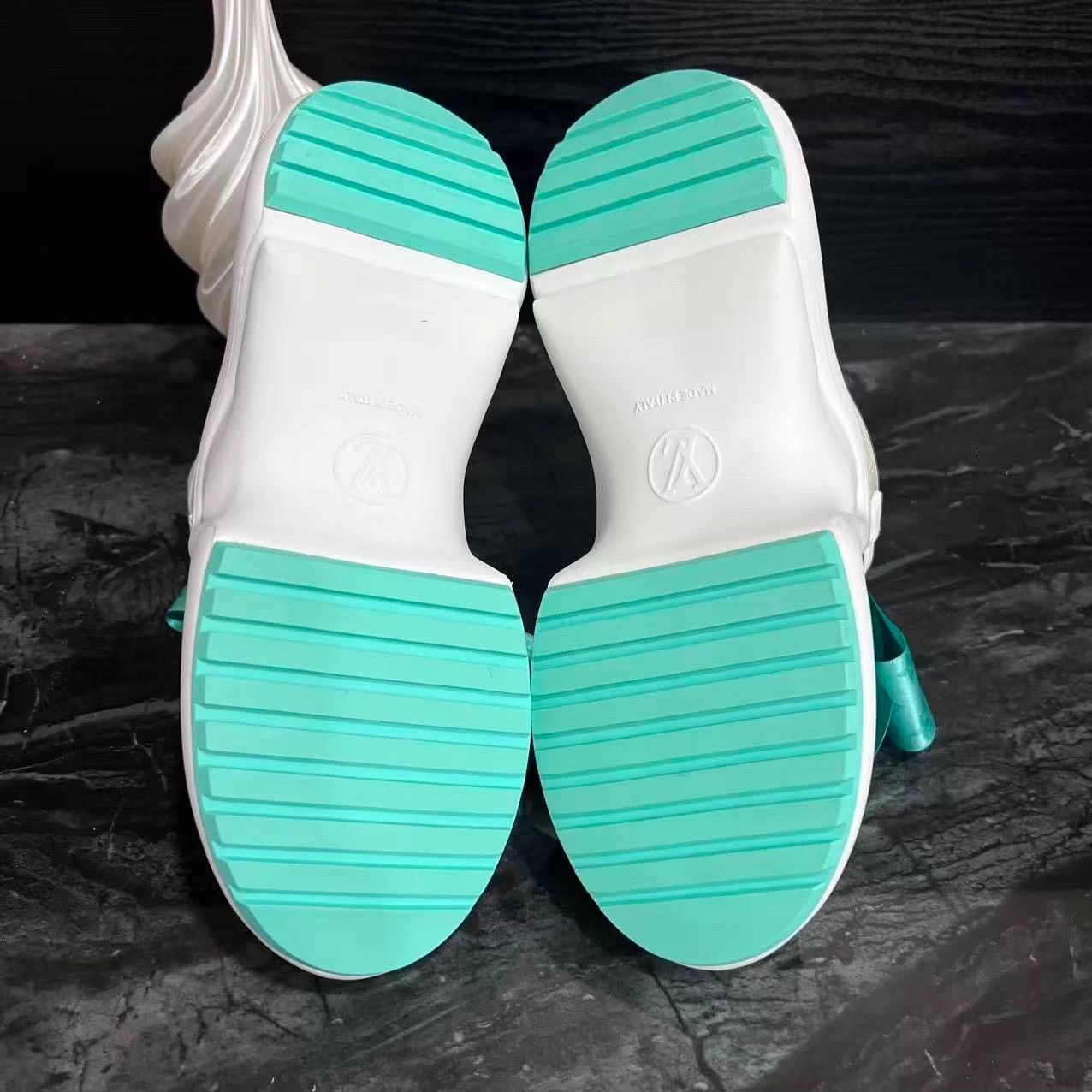 Louis Vuitton Lv Dad Shoe White Green Bow 37 98 New Size US 6 / IT 36 - 5 Thumbnail