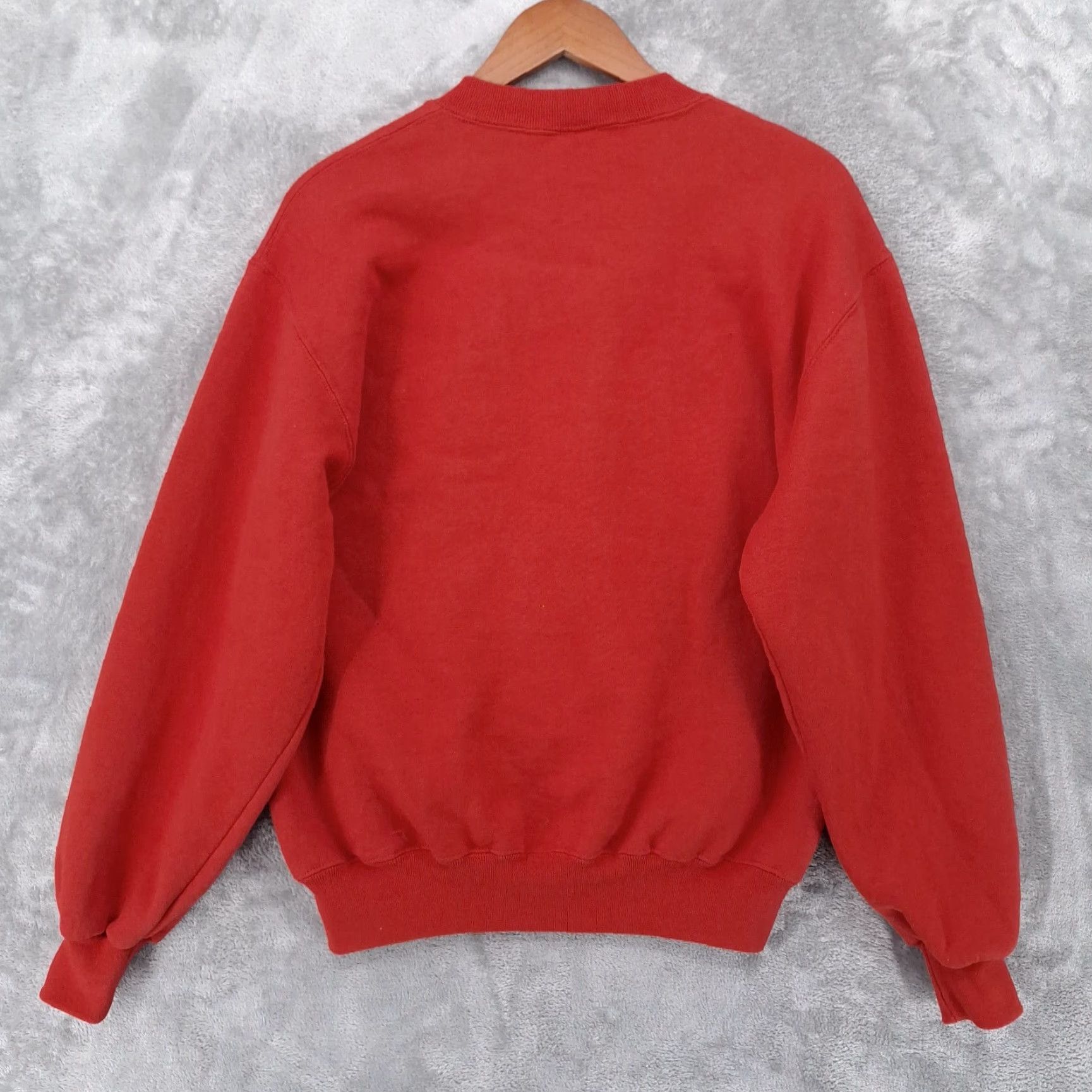 Russell Athletic VINTAGE Russell Athletic Sweatshirt Mens M Red College 90s Logo Pullover Crew Neck Cotton Polyester Knit All Seasons Lightweight Heavyweight Mens Size US M / EU 48-50 / 2 - 7 Thumbnail
