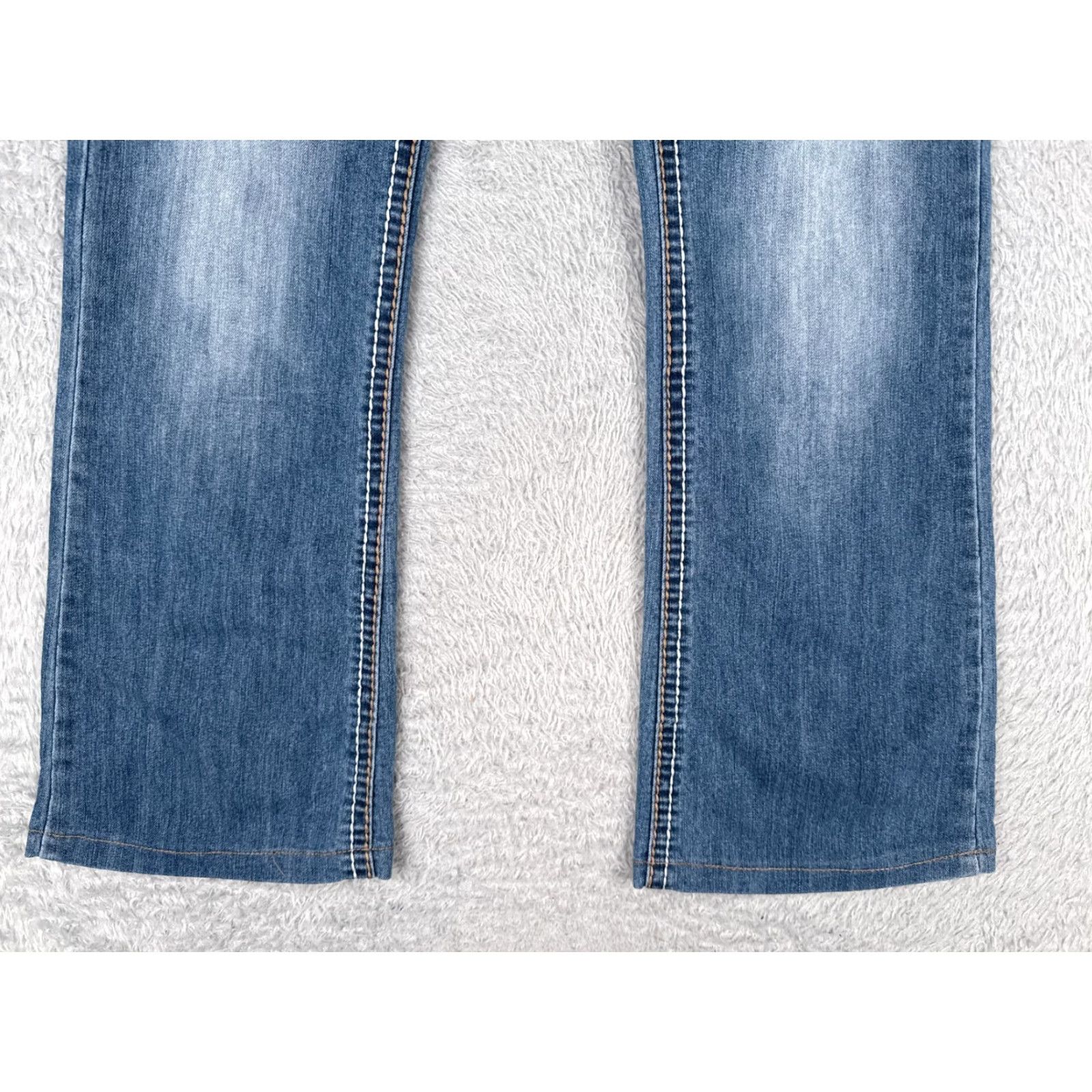 Vintage Rue21 Jeans Juniors 7 Blue Denim Mid Rise Bootcut 30x29 Cotton Womens Jeans 5-Pocket Embroidered Rhinestone Blue Denim Style American Designer Size 28" / US 6 / IT 42 - 2 Thumbnail