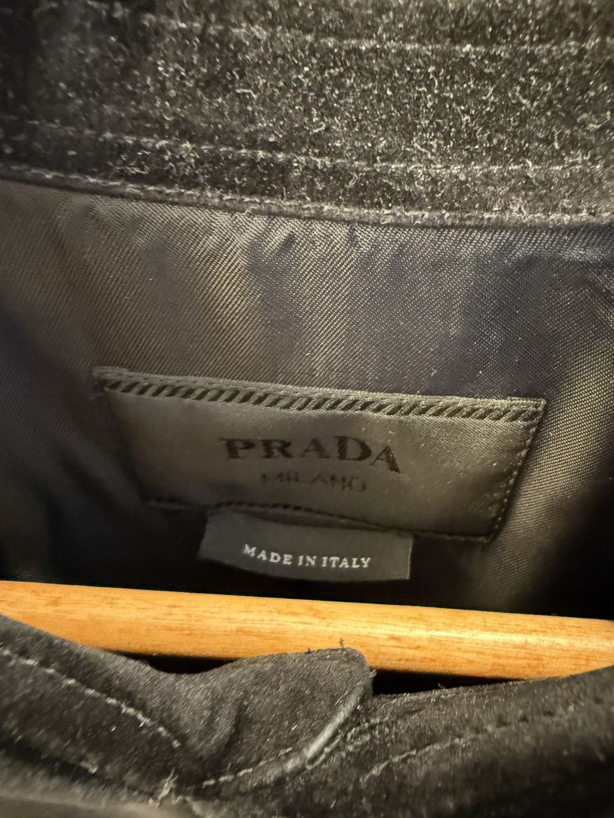 Prada Prada velvet / denim button up shirt size large Size US L / EU 52-54 / 3 - 3 Thumbnail
