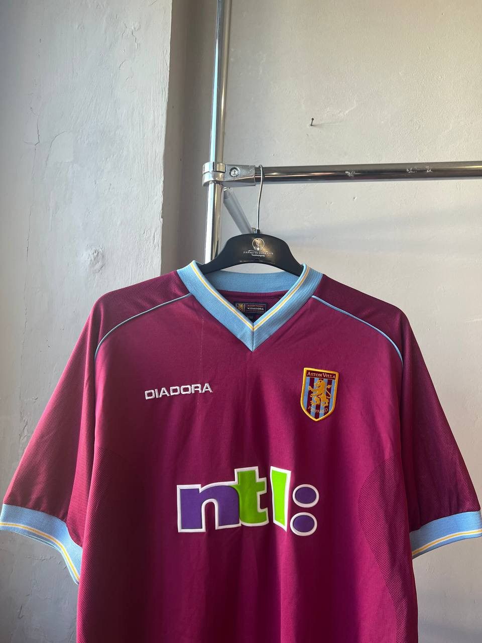 Diadora 2001/02 ASTON VILLA HOME SOCCER JERSEY FOOTBALL SHIRT SZ 44 Size US L / EU 52-54 / 3 - 3 Thumbnail