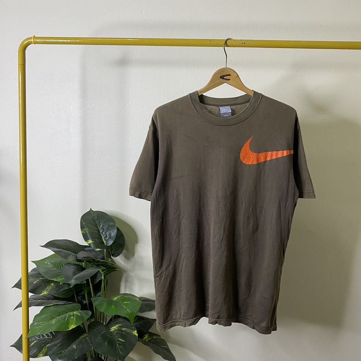 Nike Vintage 2000s Nike Travis Scott Brown Tee Size US M / EU 48-50 / 2 - 1 Thumbnail