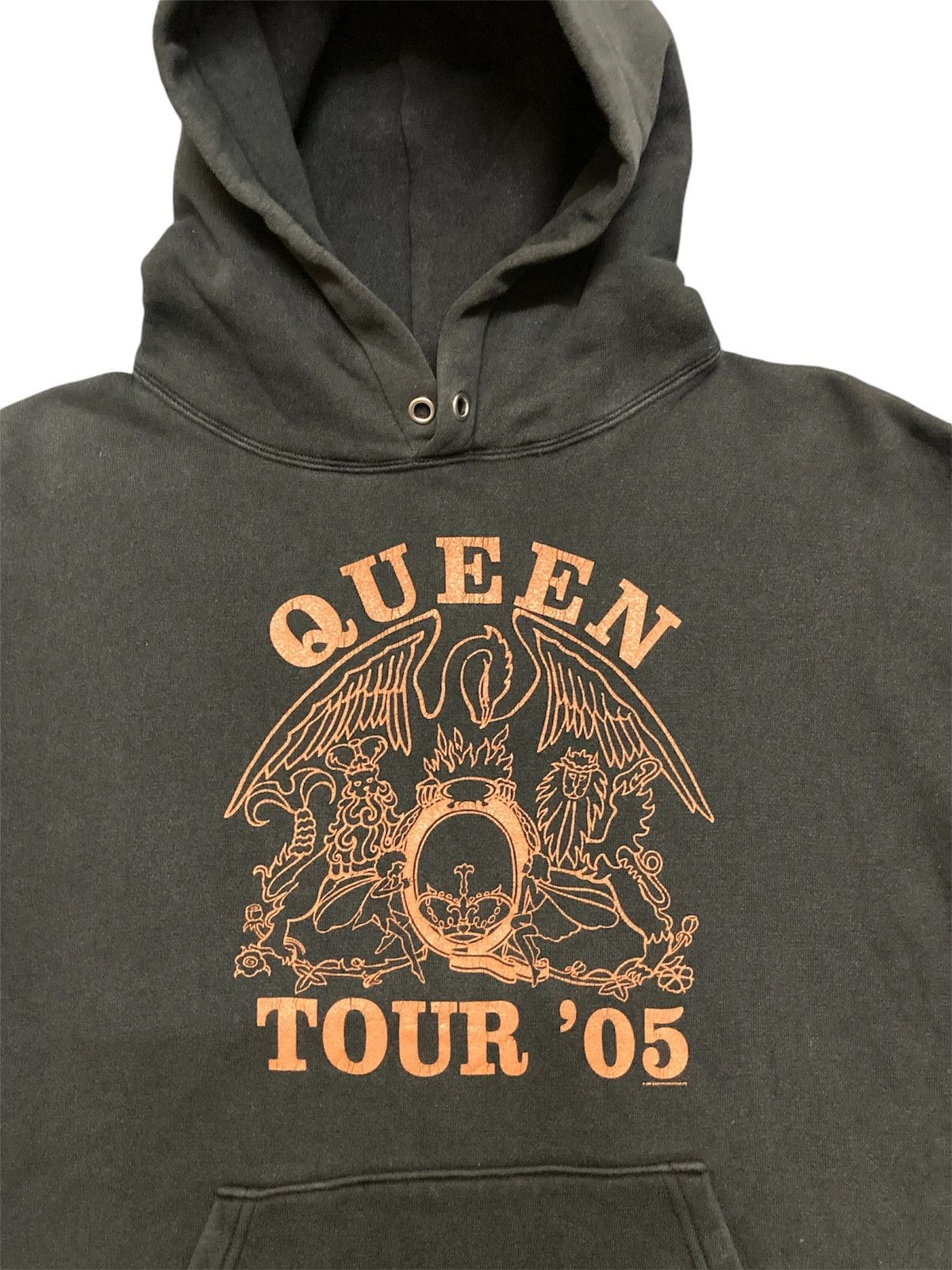 Band Tees VINTAGE QUEEN HOODIE Size US M / EU 48-50 / 2 - 3 Thumbnail