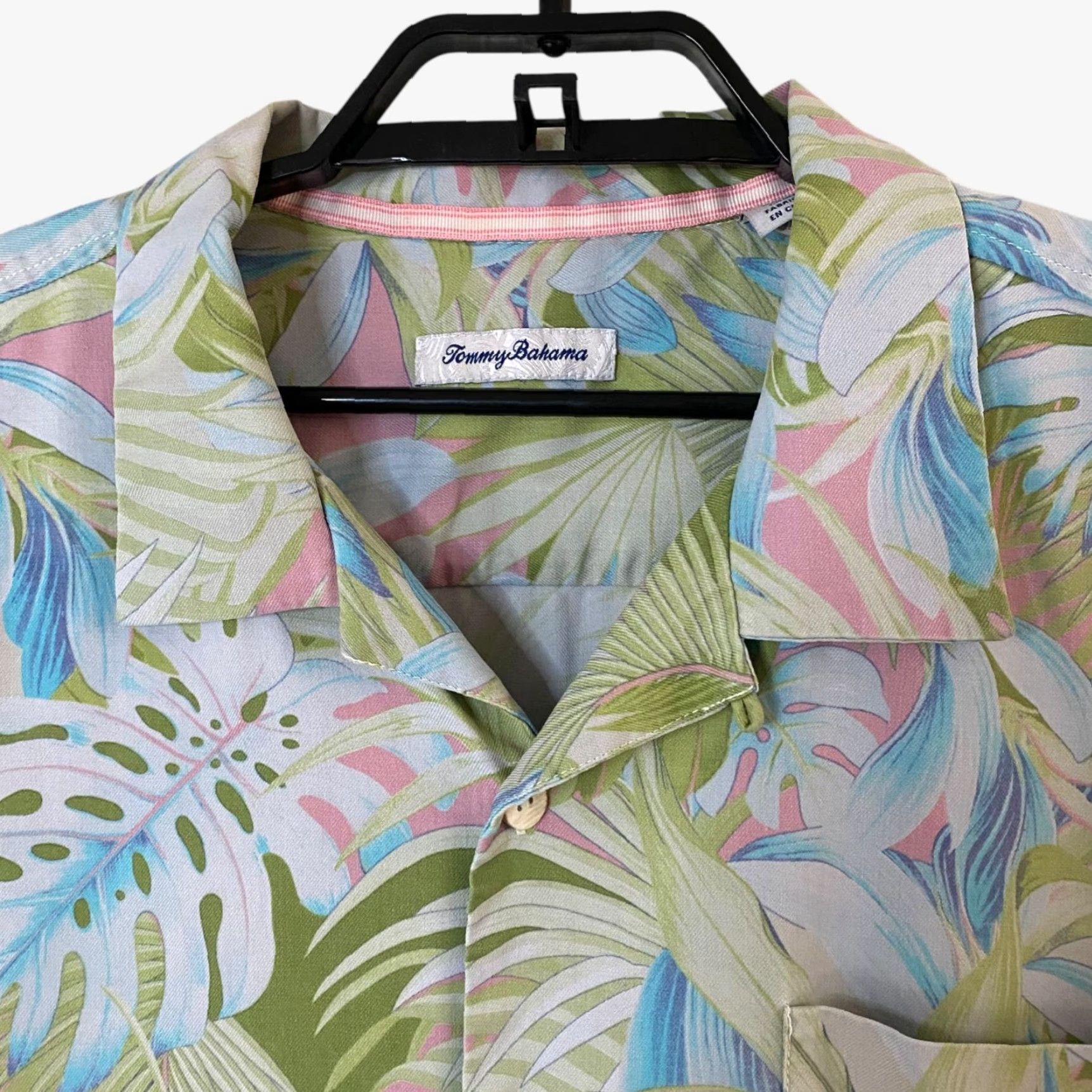 Tommy Bahama Tommy Bahama Camp Shirt XL Men's Short-Sleeve Button-Up Hawaiian Floral Tropic Silk Camp Shirt Size US XL / EU 56 / 4 - 5 Thumbnail