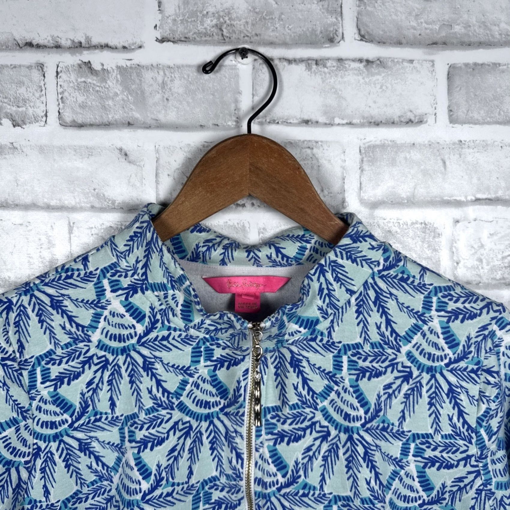 Lilly Pulitzer Lilly Pulitzer Blue Half Zip Pullover Womens Size M Size M / US 6-8 / IT 42-44 - 2 Thumbnail