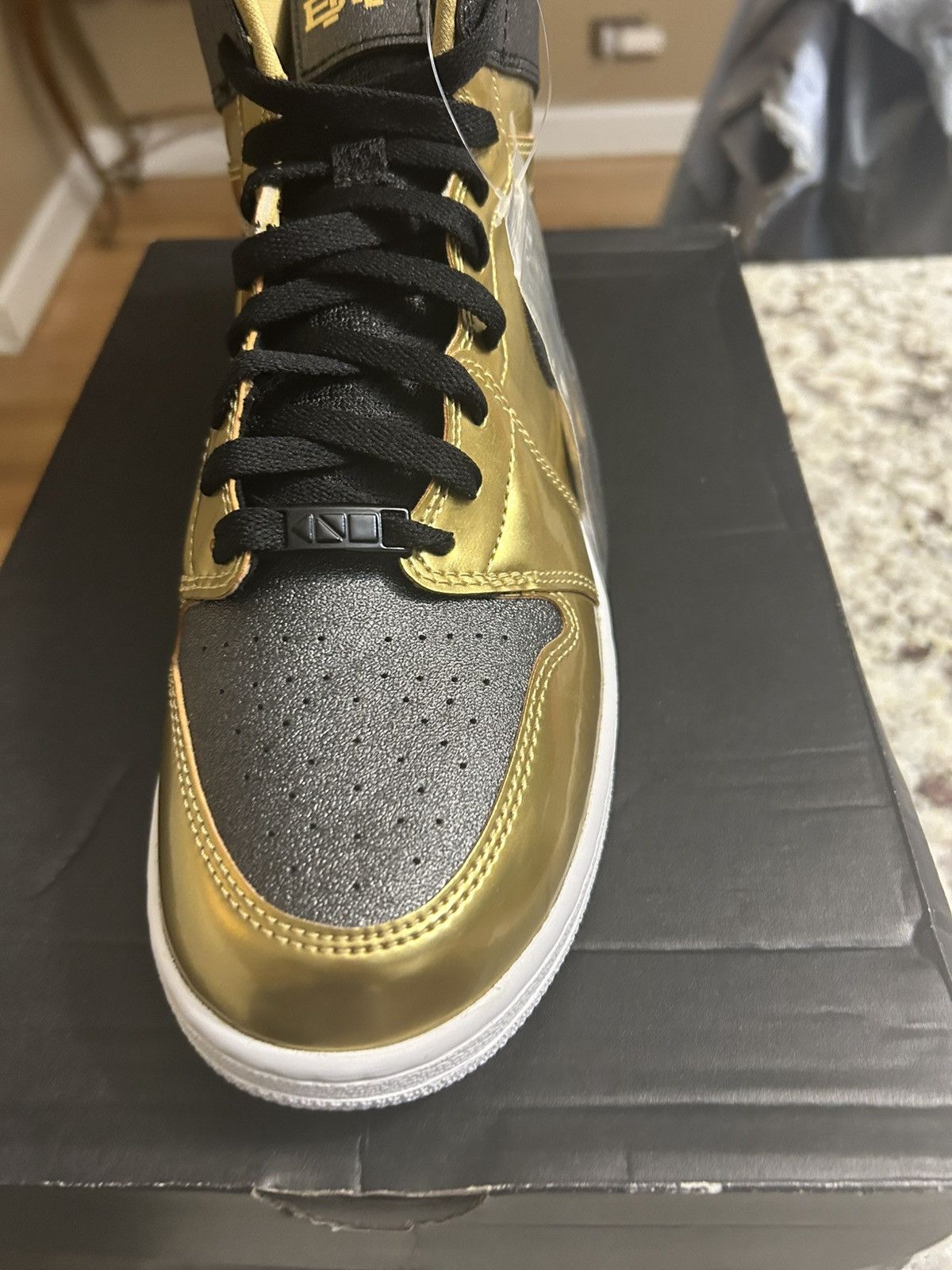 Designer Air Jordan 1 Retro High BHM GG Size US 9.5 / EU 42-43 - 4 Thumbnail