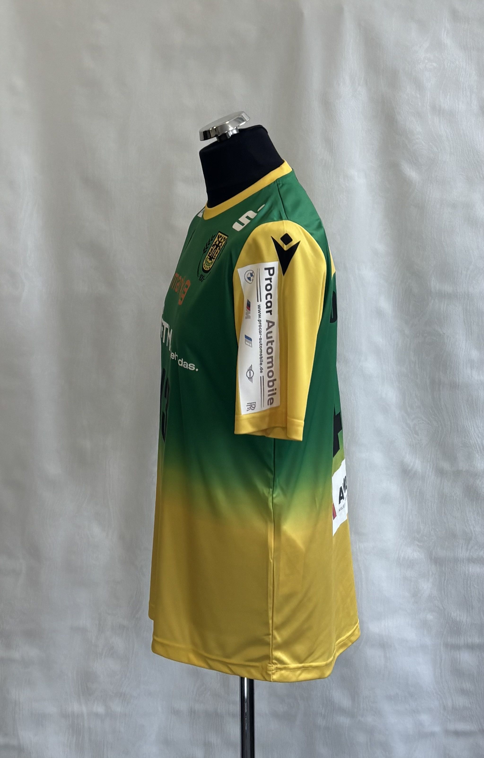 Macron VfL Eintracht Hagen 2021/2022 Toromanović #43 Macron Size US XL / EU 56 / 4 - 3 Thumbnail