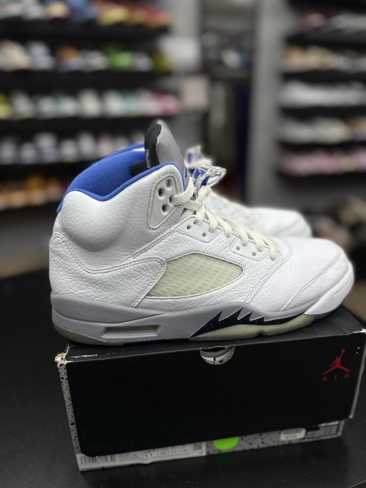 Jordan Brand Nike Air Jordan 5 Retro White Stealth Size 11 DD0587-140 Size US 11 / EU 44 - 2 Thumbnail