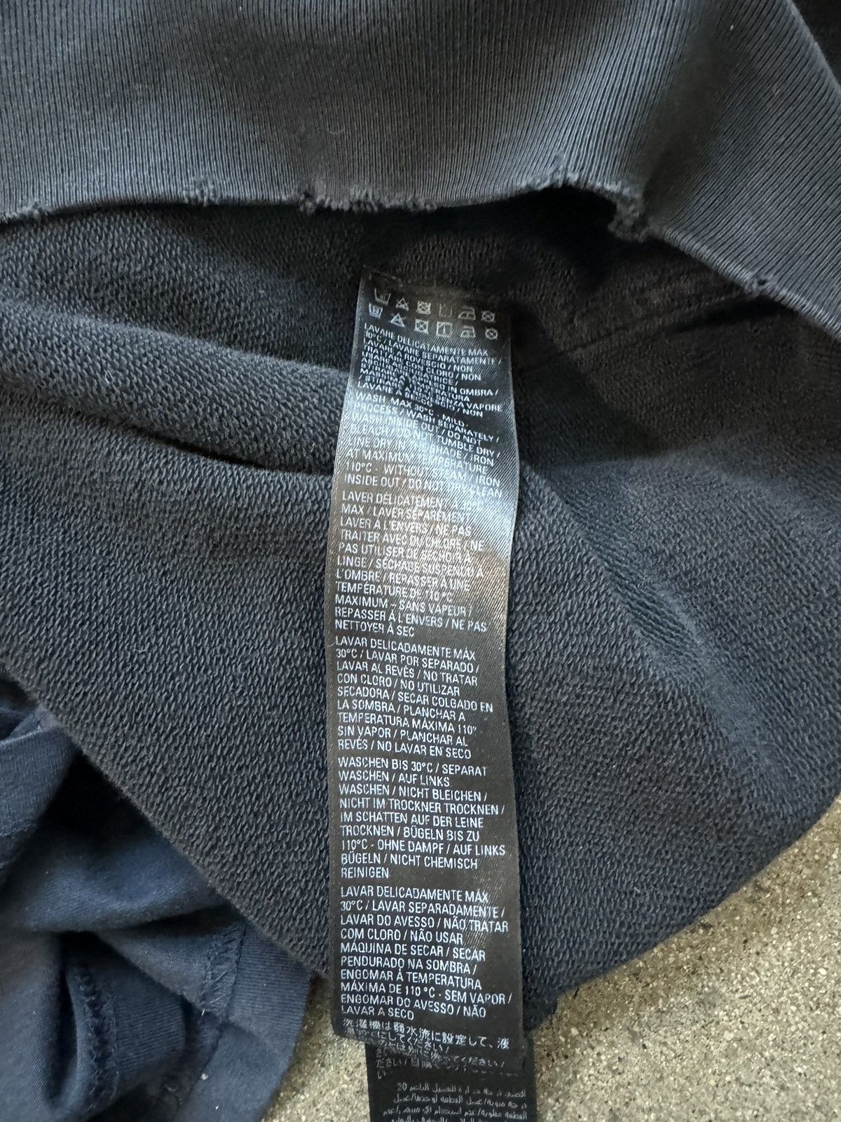 Balenciaga Balenciaga “BE DIFFERENT” Hoodie Size US L / EU 52-54 / 3 - 7 Thumbnail