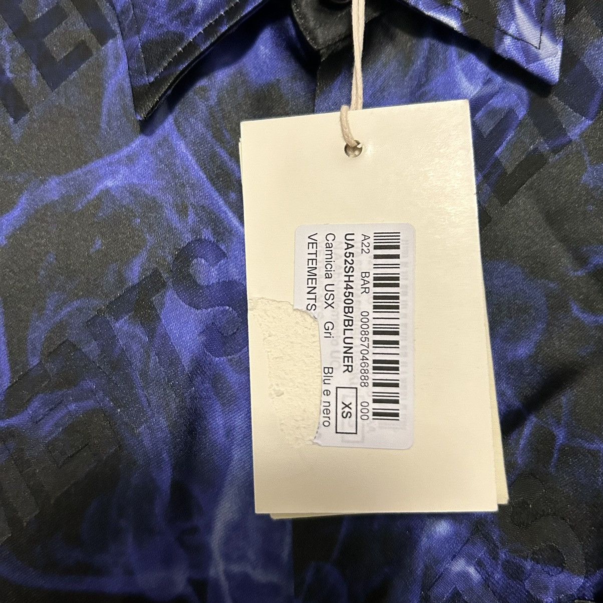 Vetements New Vetements Blue Skull Oversized Button Up Shirt Size XS Size US XS / EU 42 / 0 - 8 Thumbnail