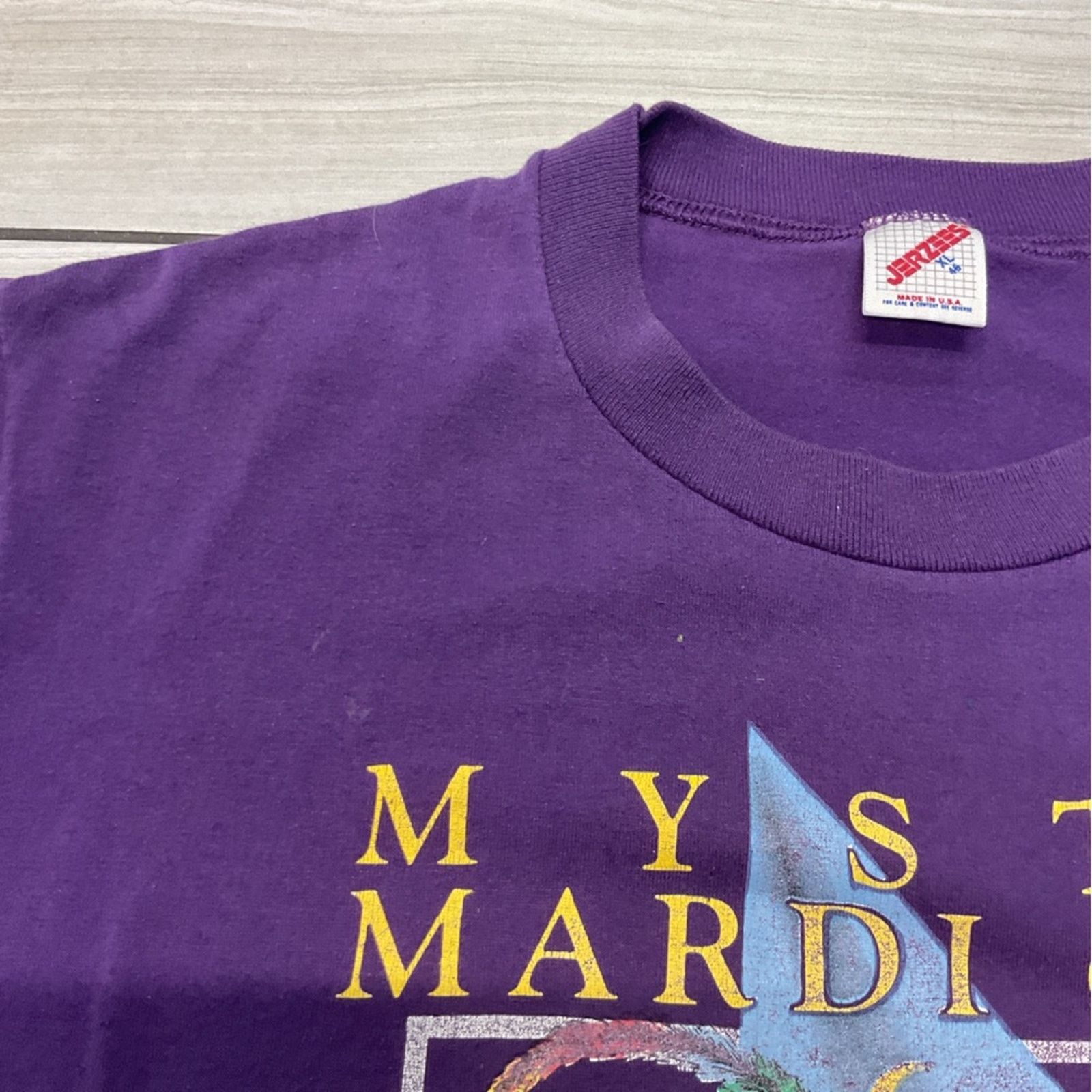 Jerzees Vintage 1990 Mardi Gras New Orleans Mystic Masquerade TShirt Size US XL / EU 56 / 4 - 5 Thumbnail