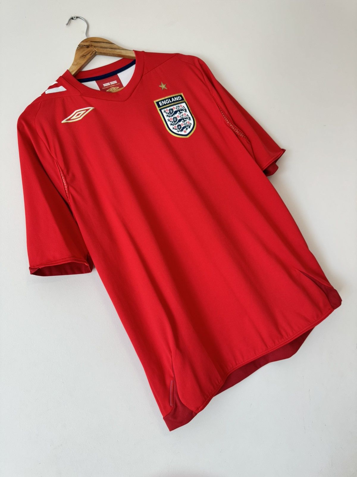 Umbro Vintage England 2006-2007 Away Soccer Jersey Football Shirt Size US M / EU 48-50 / 2 - 4 Thumbnail