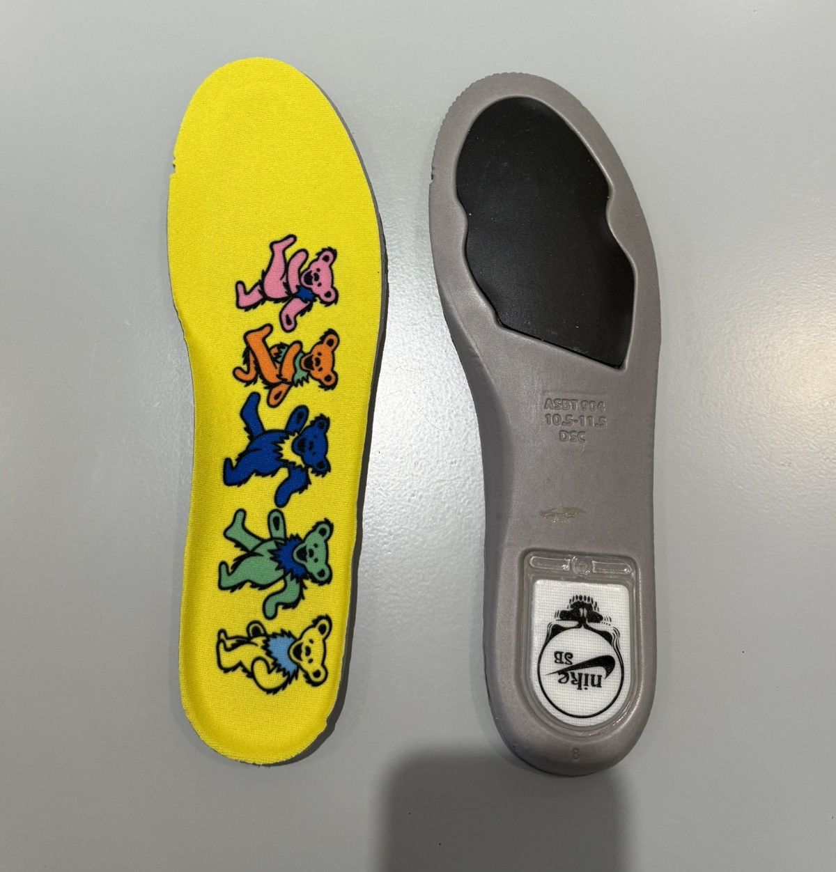 Nike Nike SB Dunk Low Grateful Dead Bears Opti Yellow Size US 11 / EU 44 - 17 Thumbnail