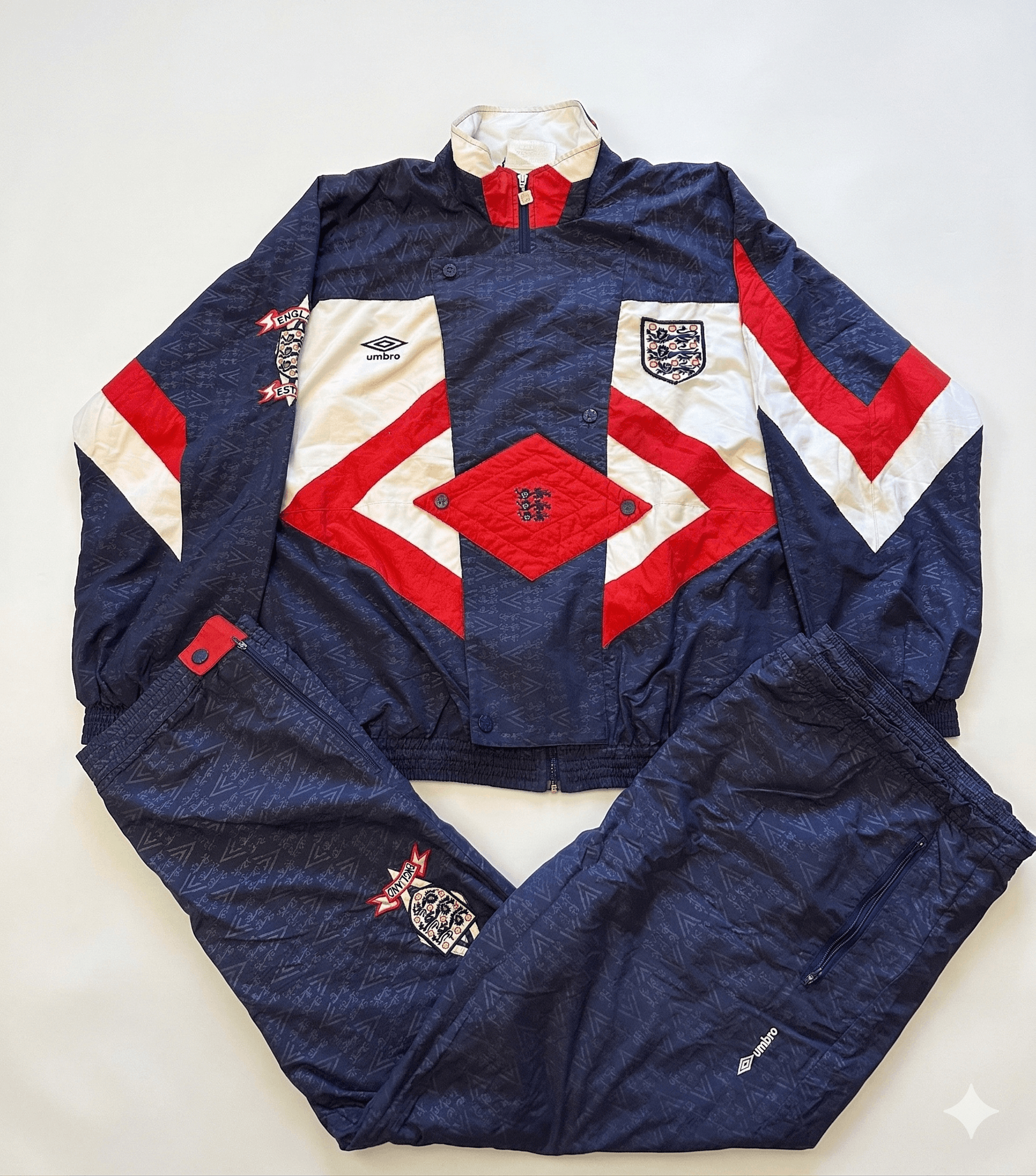 Umbro Umbro International 1992 vintage England big logo tracksuit Size US XL / EU 56 / 4 - 1 Thumbnail
