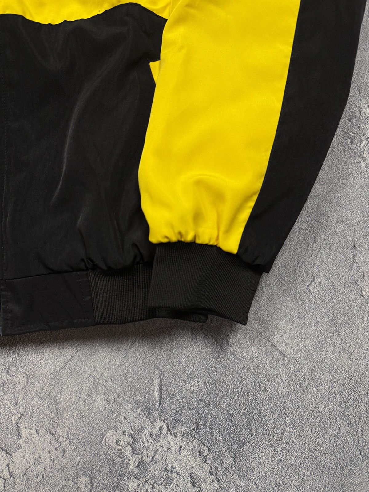 Ferrari Ferrari Marlboro Racing Jacket Size US XL / EU 56 / 4 - 7 Thumbnail