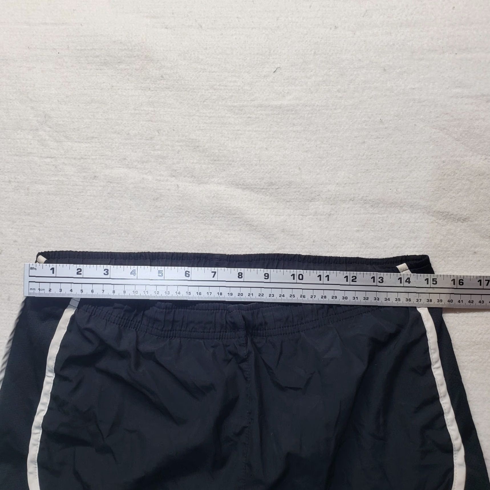 Nike Nike Dri Fit Shorts Black Workout Ellastic Waist Lined Stretch Adult Womens Large Size 36" / US 14 / IT 50 - 5 Thumbnail
