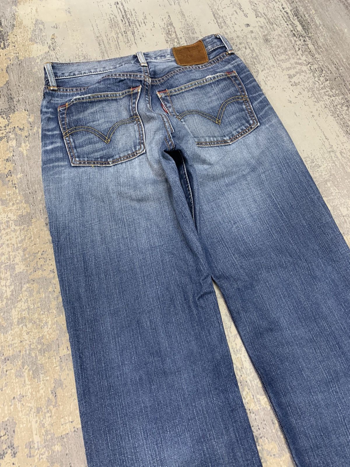 Levi's Vintage Levis 702 Distressed Denim Jeans 29x29.5 Size US 29 - 10 Thumbnail