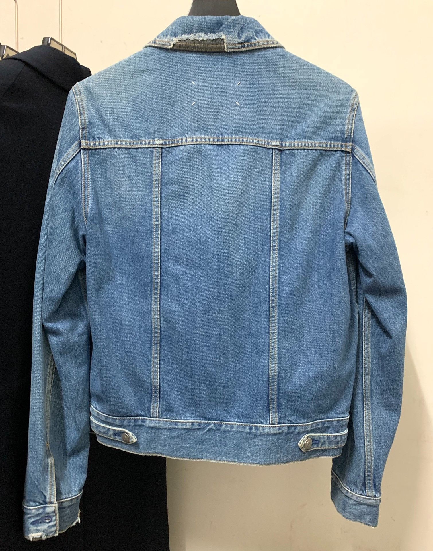 Maison Margiela Maison Margiela SS17 short version destroys denim jacket 25 Size US M / EU 48-50 / 2 - 2 Thumbnail
