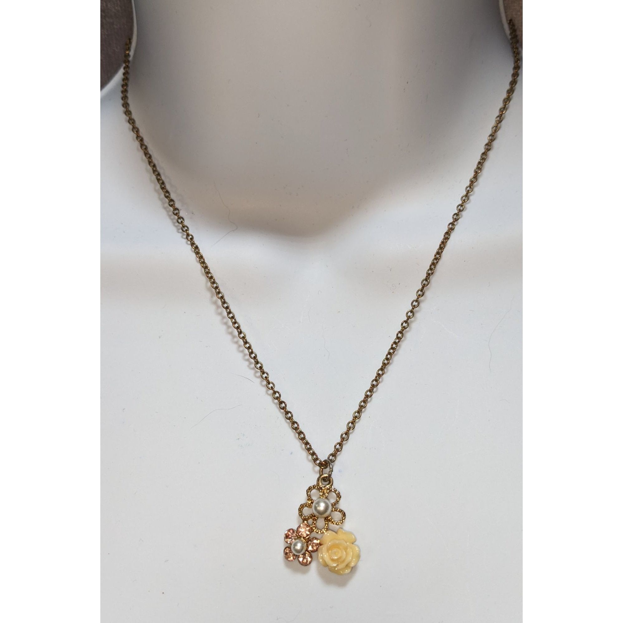 Other Whimsical Cottagecore Floral Pendant Necklace With Pearl & R Size ONE SIZE - 4 Thumbnail