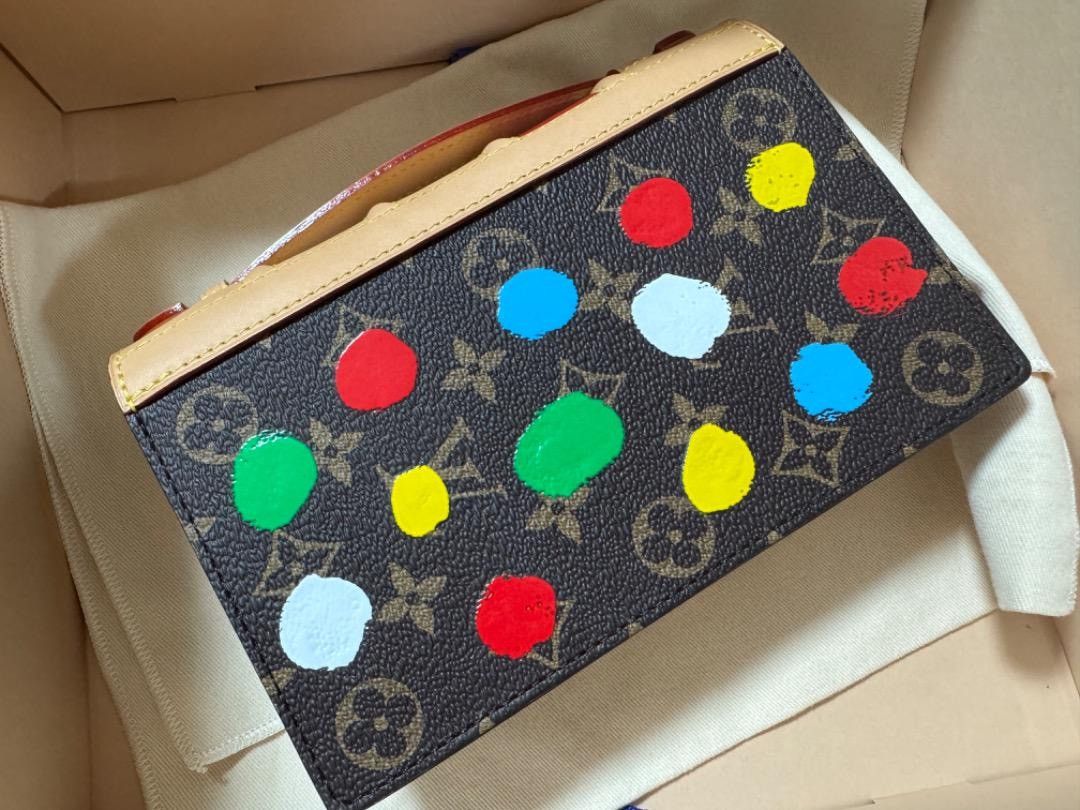 Louis Vuitton Louis Vuitton Book Chain Wallet Yayoi Kusama Monogram Size ONE SIZE - 1 Thumbnail