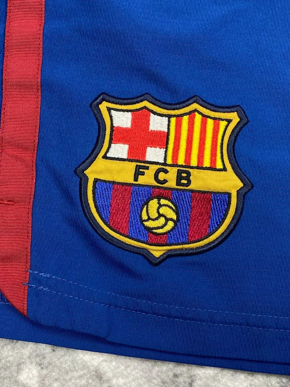 Nike Vintage Nike FC Barcelona 2006 2007 Home Shorts Soccer Size US 32 / EU 48 - 4 Thumbnail