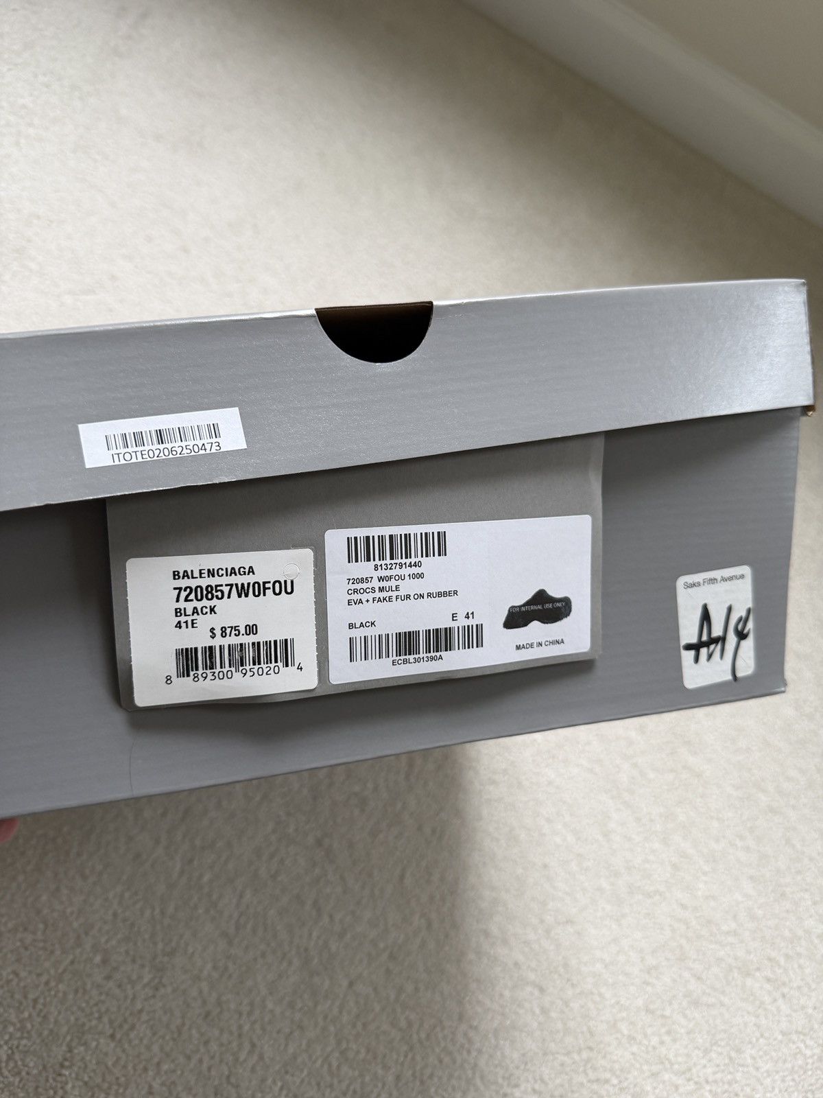 Balenciaga BB FUR CROCS Size US 8 / EU 41 - 10 Thumbnail