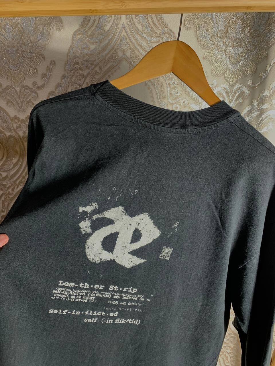 Band Tees Vintage Hanes Enfants Riches Deprimes Long Sleeve Metal Size US XL / EU 56 / 4 - 7 Thumbnail