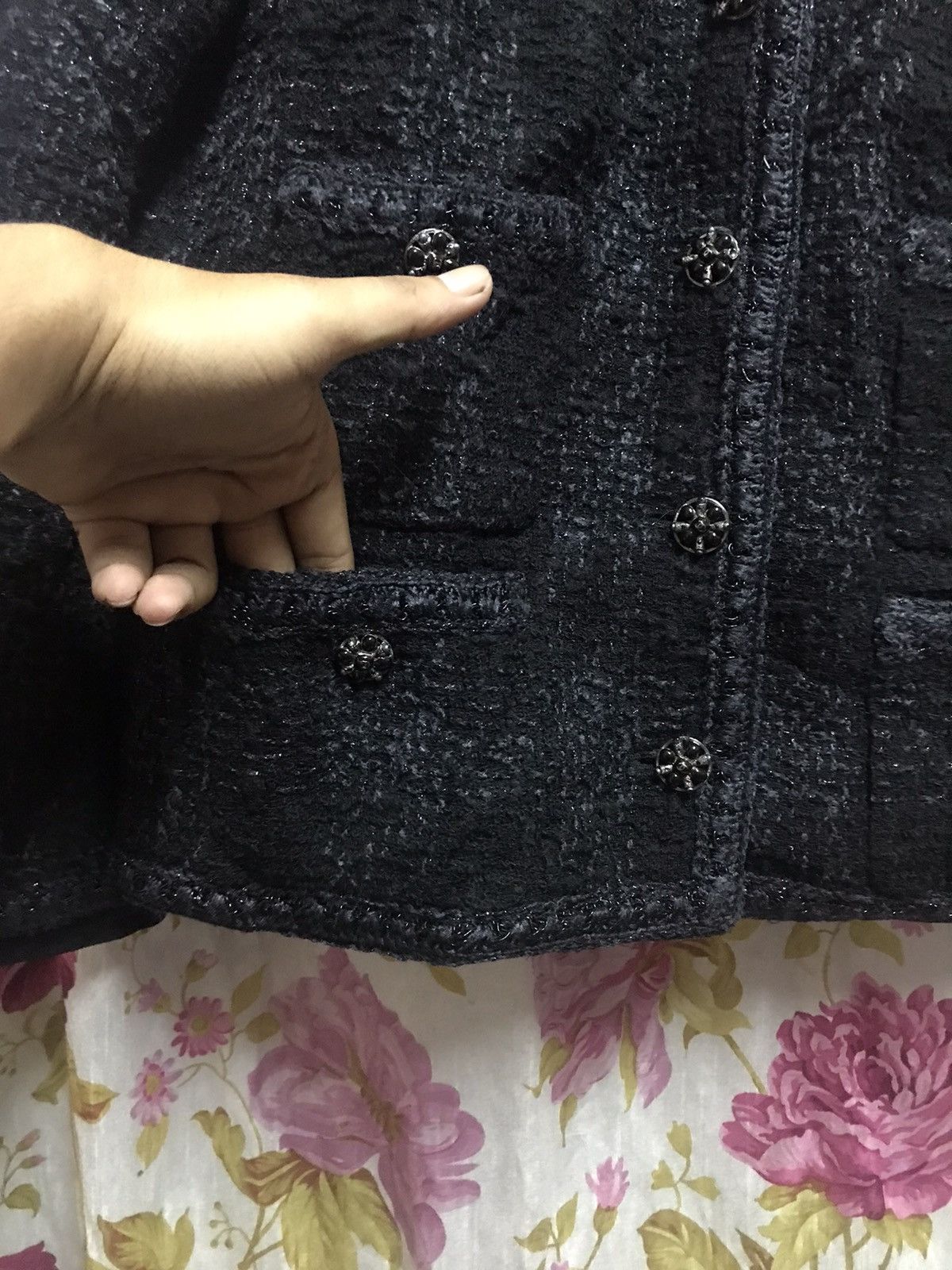 Chanel ❌LAST DROP❌AUTHENTIC CHANEL TWEED LETTLE BLACK Size M / US 6-8 / IT 42-44 - 7 Thumbnail