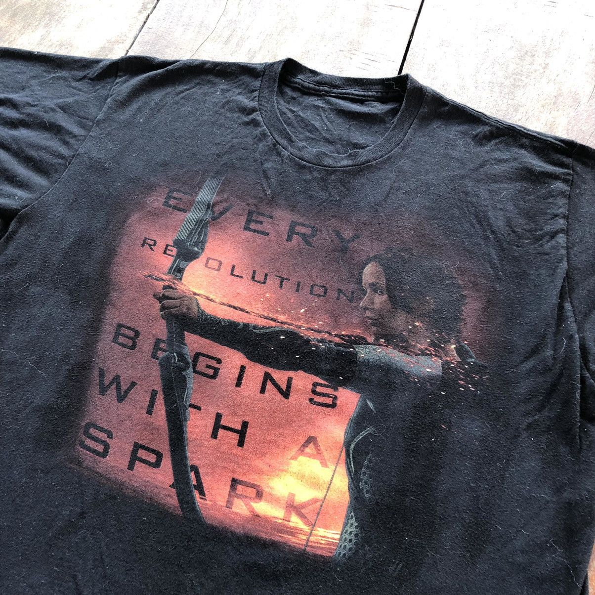 Band Tees Vintage The Hunger Games Movie T Shirt Size US XL / EU 56 / 4 - 1 Thumbnail