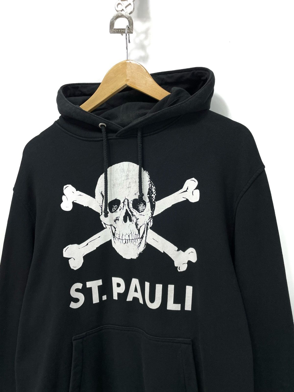 Vintage FC St. Pauli Hoodie – Size M – Made in Turkey Size US M / EU 48-50 / 2 - 4 Thumbnail