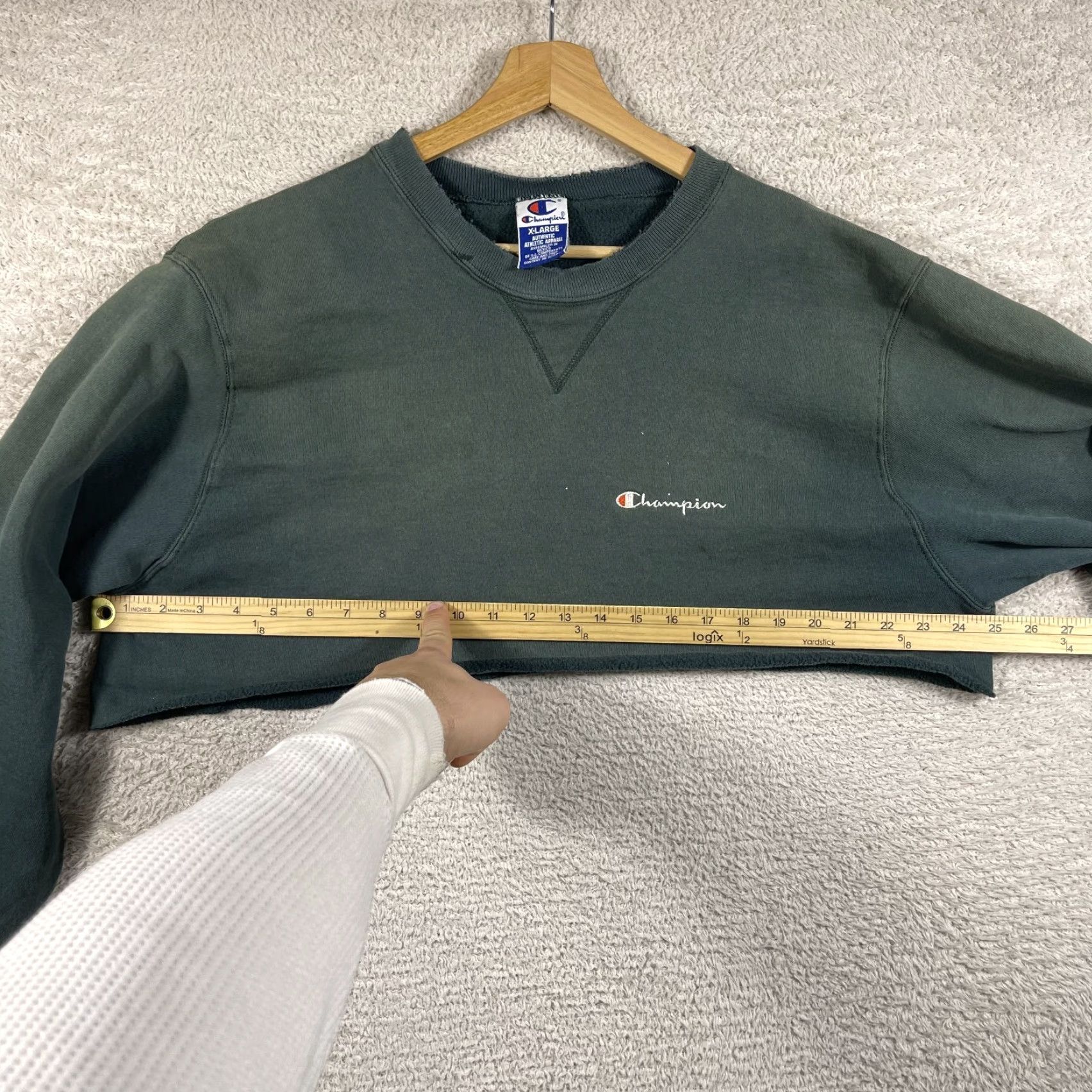 Champion VINTAGE Champion Cropped Sweatshirt Adult XL Green Spellout Embroidered 90's Y2K Mens Sweatshirt Pullover Crew Neck Long Sleeve Cotton Polyester Size US XL / EU 56 / 4 - 6 Thumbnail