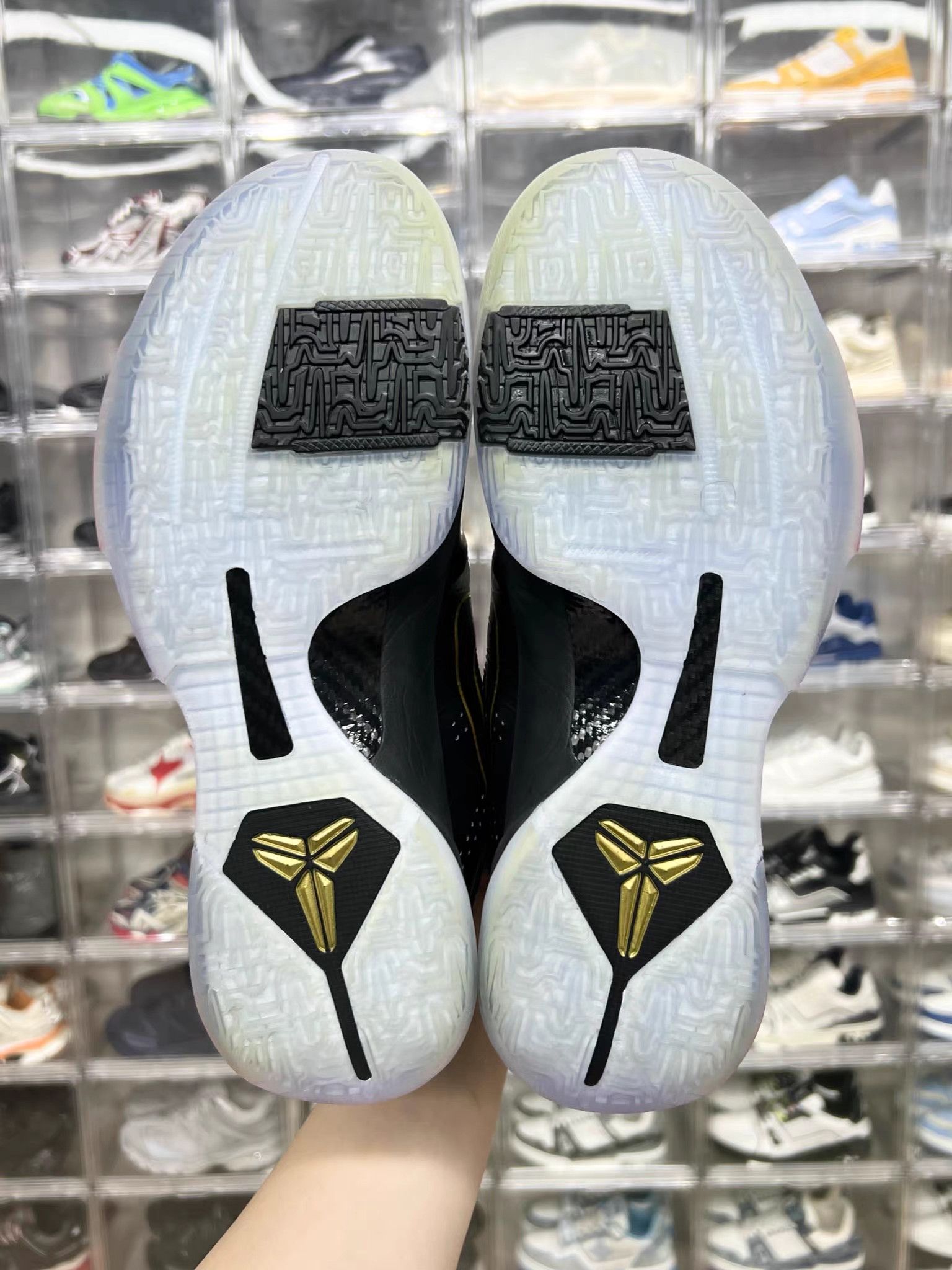 Nike Nike ZK5 Year of the Mamba Black Purple Gold K15 Size US 11.5 / EU 44-45 - 8 Thumbnail