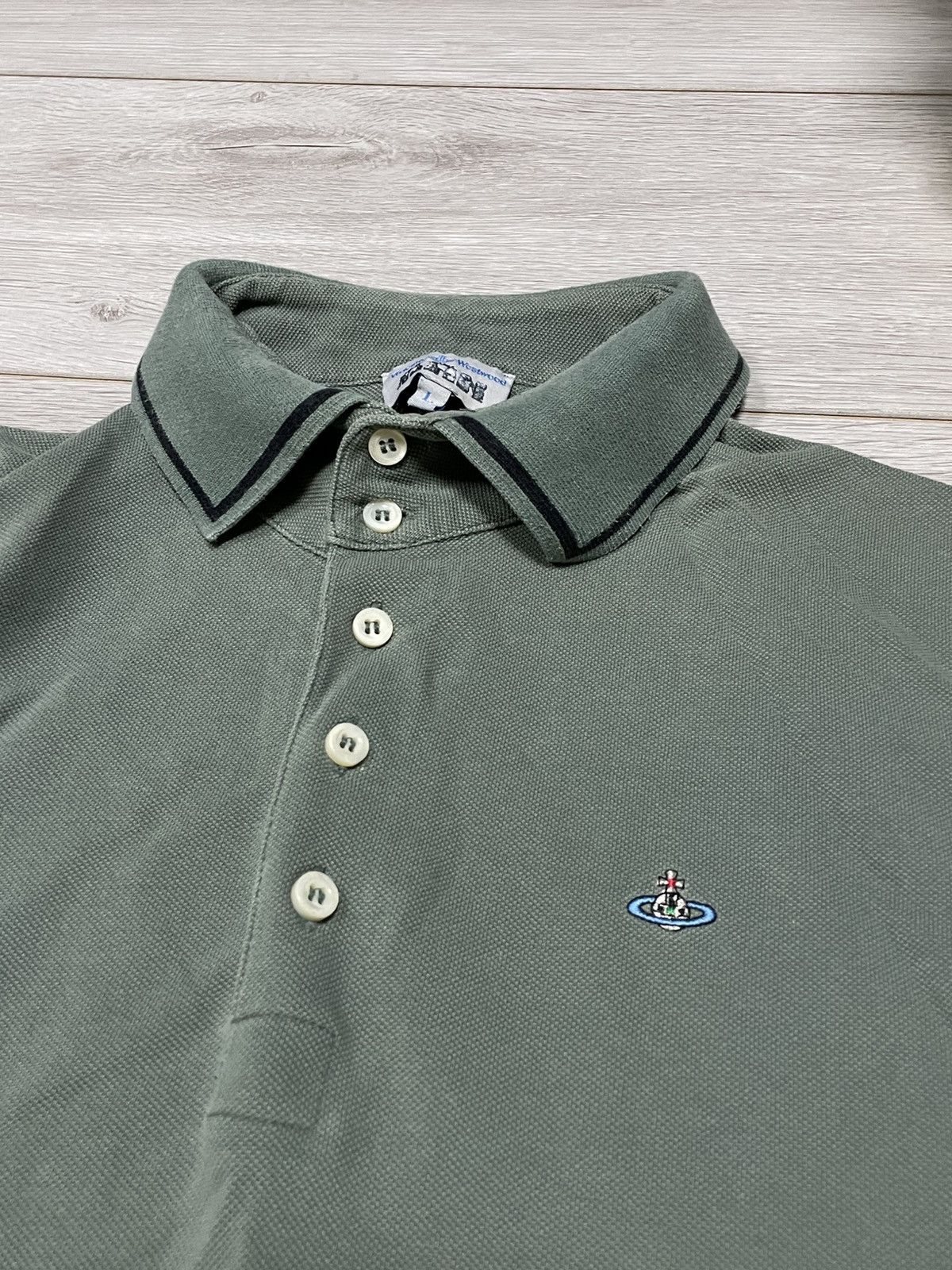 Vivienne Westwood Vivienne Westwood vintage small orb polo shirt Size US L / EU 52-54 / 3 - 2 Thumbnail