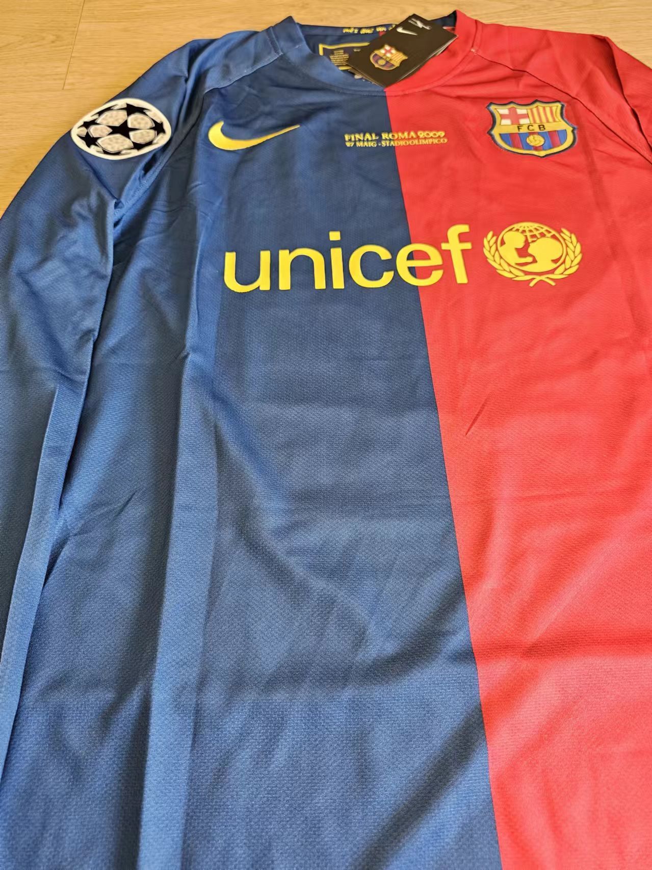 Other 2009 Barcelona 10 Messi Jersey Home Longsleeve M Size US M / EU 48-50 / 2 - 3 Thumbnail