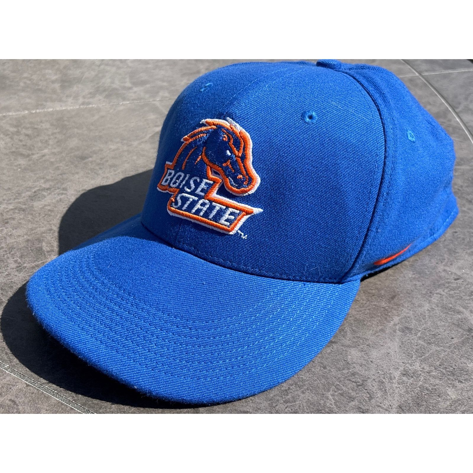 Nike Boise State Nike Fitted M/L hat Blue Orange broncos logo Size ONE SIZE - 1 Thumbnail