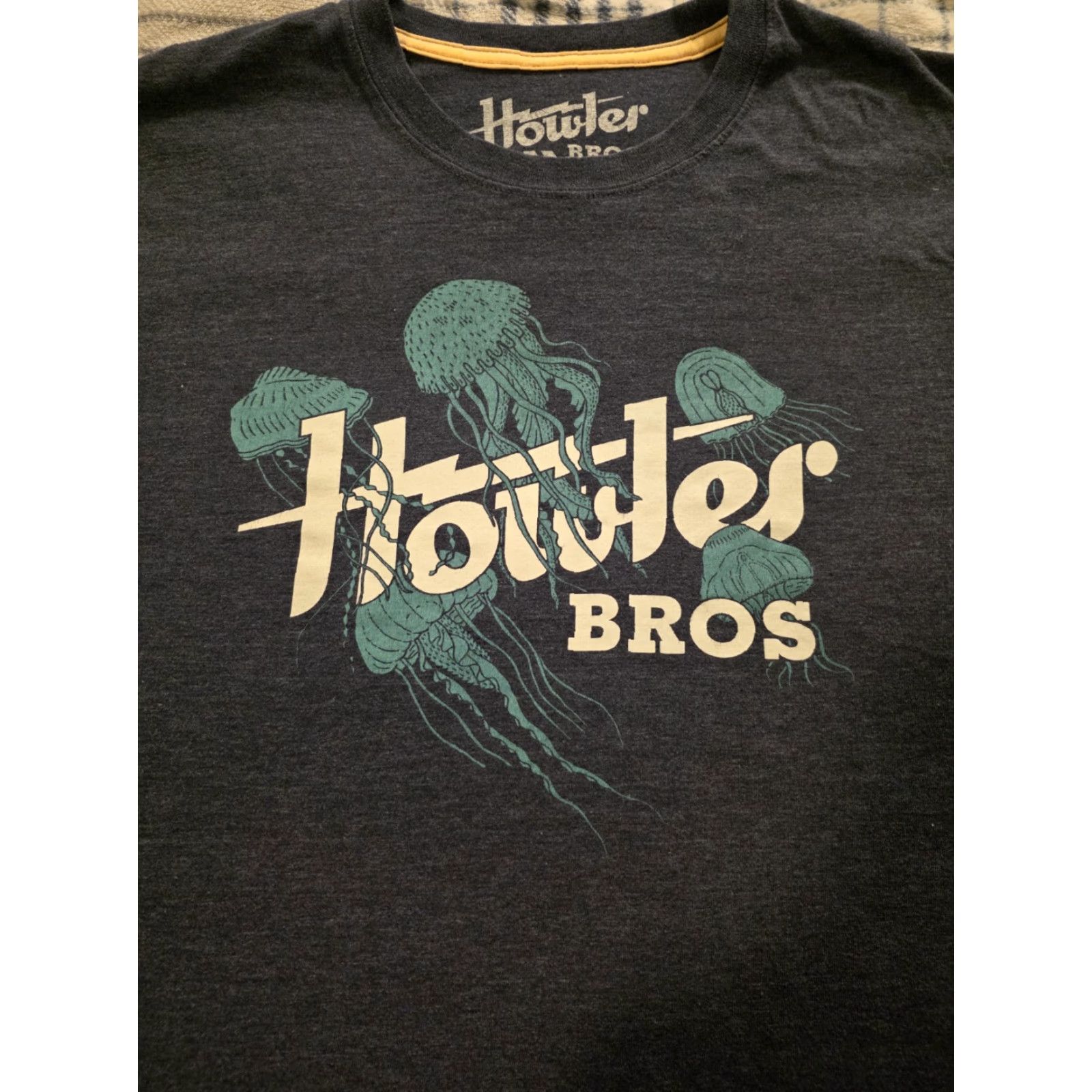 Howler Brothers Howler Brothers Jellyfish Graphic T-Shirt Navy Blue XL Men Short Sleeve Crew Neck Lightweight Breathable Cotton Polyester Graphic Print T-Shirt Size US XL / EU 56 / 4 - 2 Thumbnail