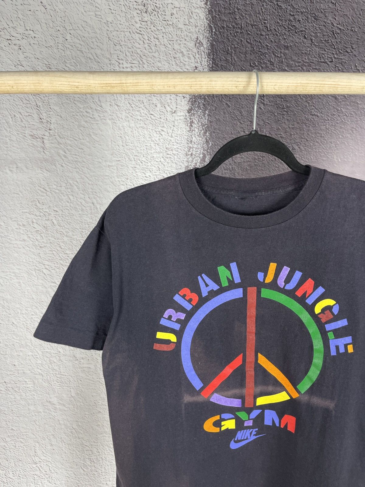 Nike Nike vintage 90s Urban Jungle gym peace single stitch tee Size US L / EU 52-54 / 3 - 3 Thumbnail
