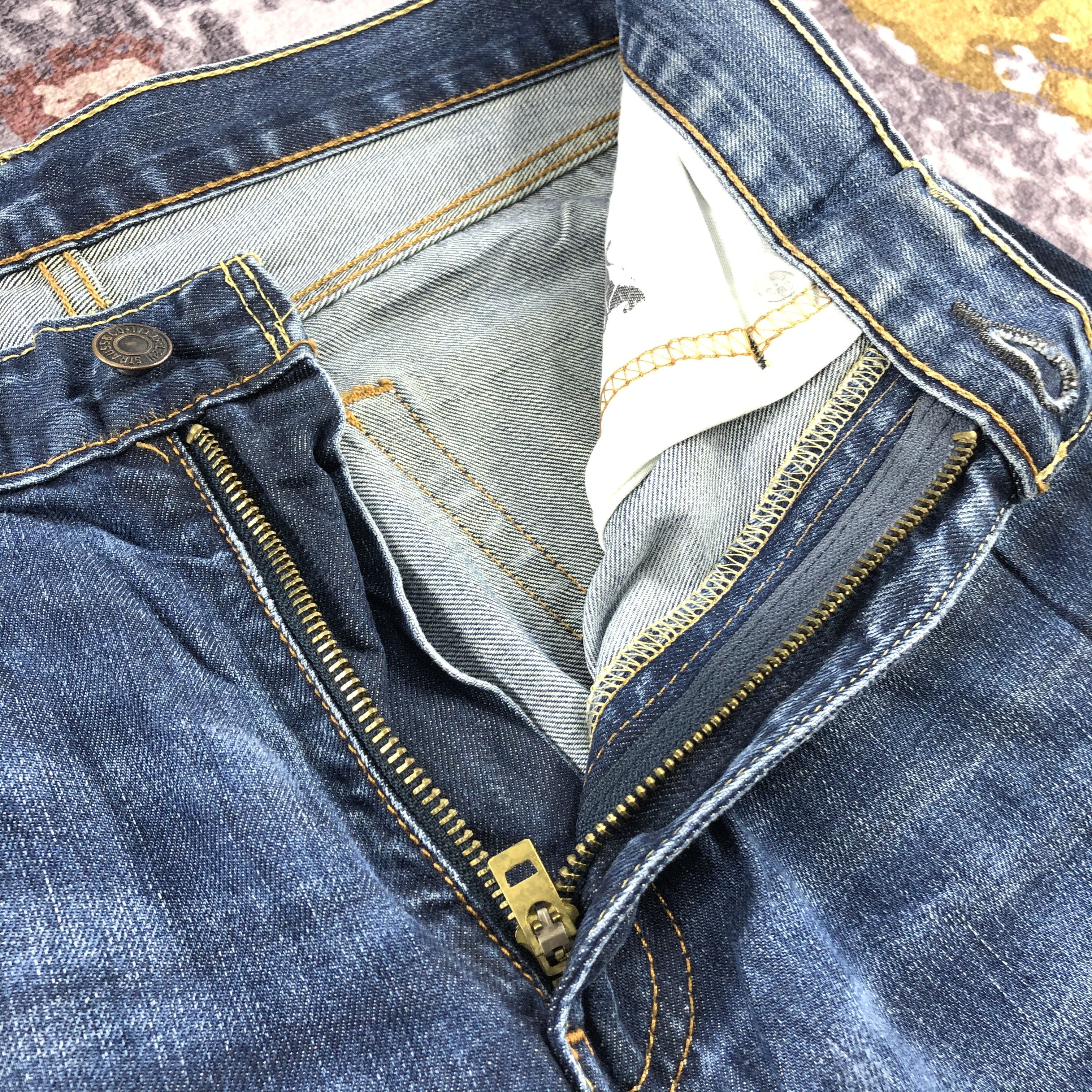 Levi's × Vintage Vintage Blue Wash Levis 505 Jeans-JM2793 Size US 31 - 12 Thumbnail