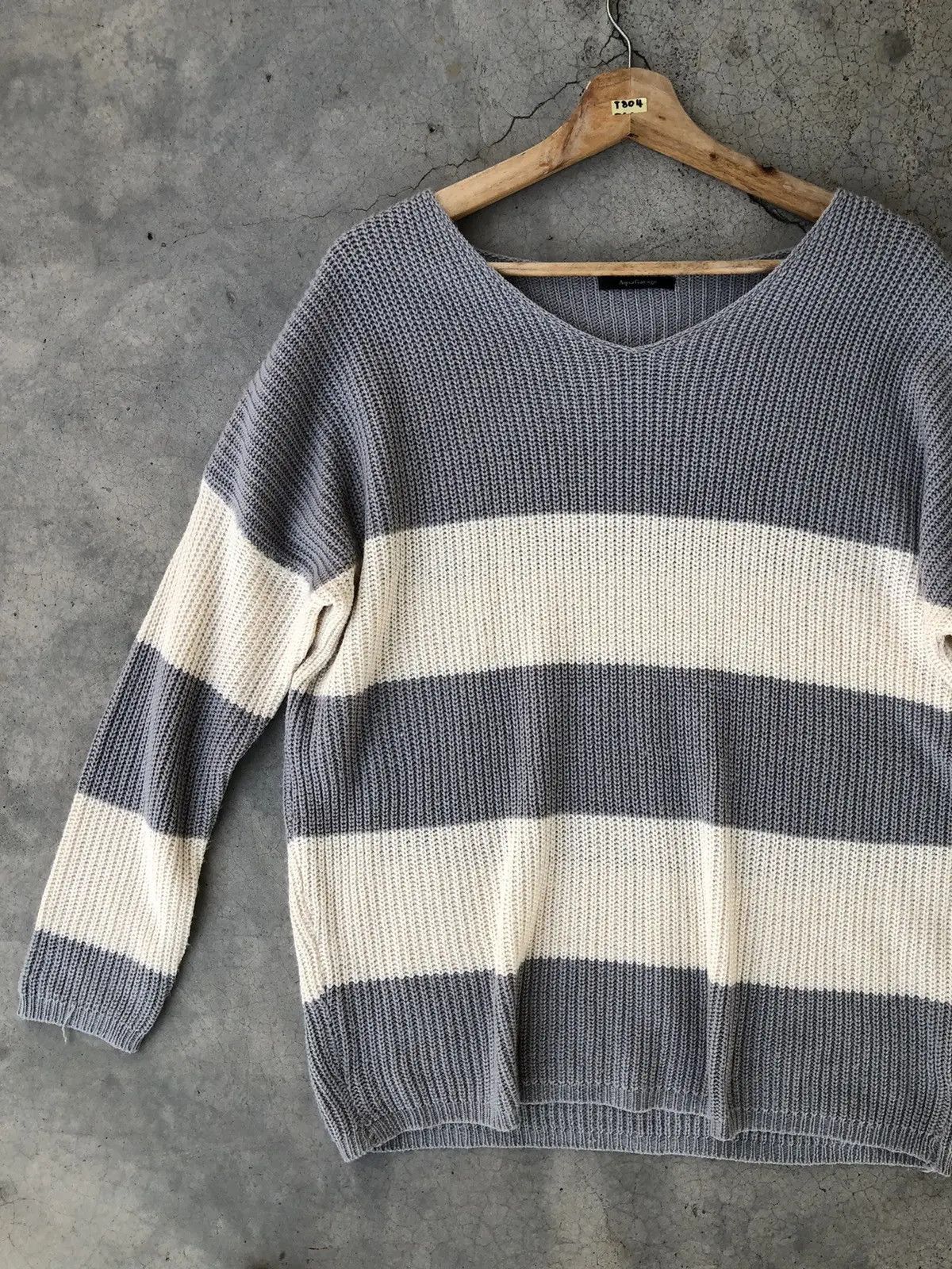 20471120 × Aran Isles Knitwear × Homespun Knitwear CableKnit V Neck Stripe Jumper Pullover Size US XL / EU 56 / 4 - 3 Thumbnail
