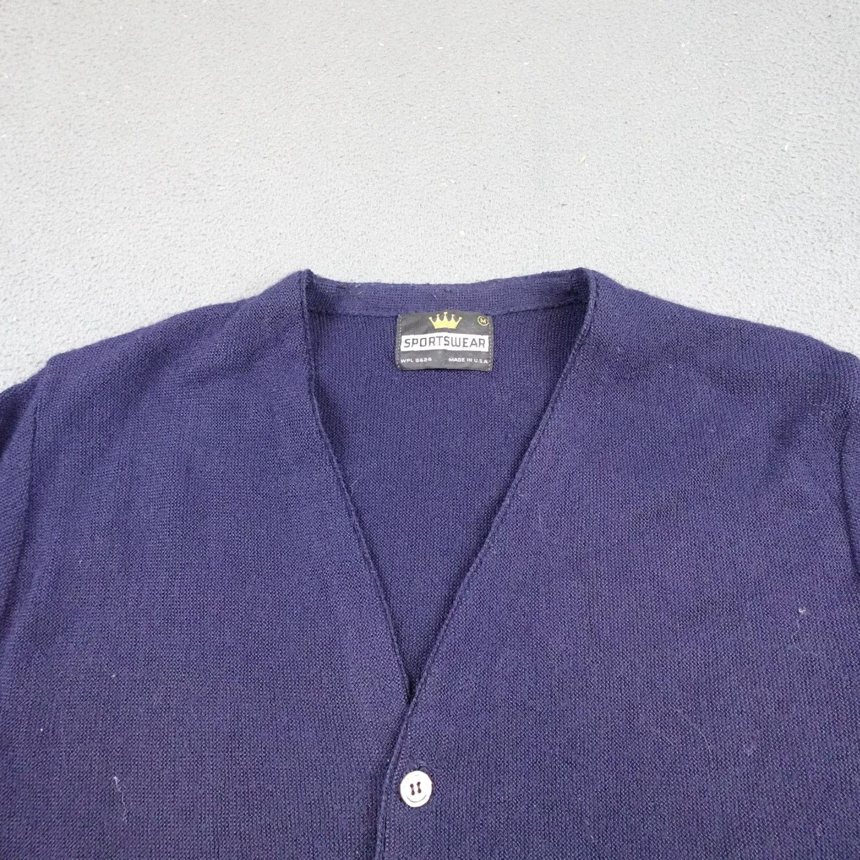 Vintage VINTAGE Sportswear Cardigan Mens M Blue Knit V-Neck Button Front Sweater Made In USA Size US M / EU 48-50 / 2 - 5 Thumbnail