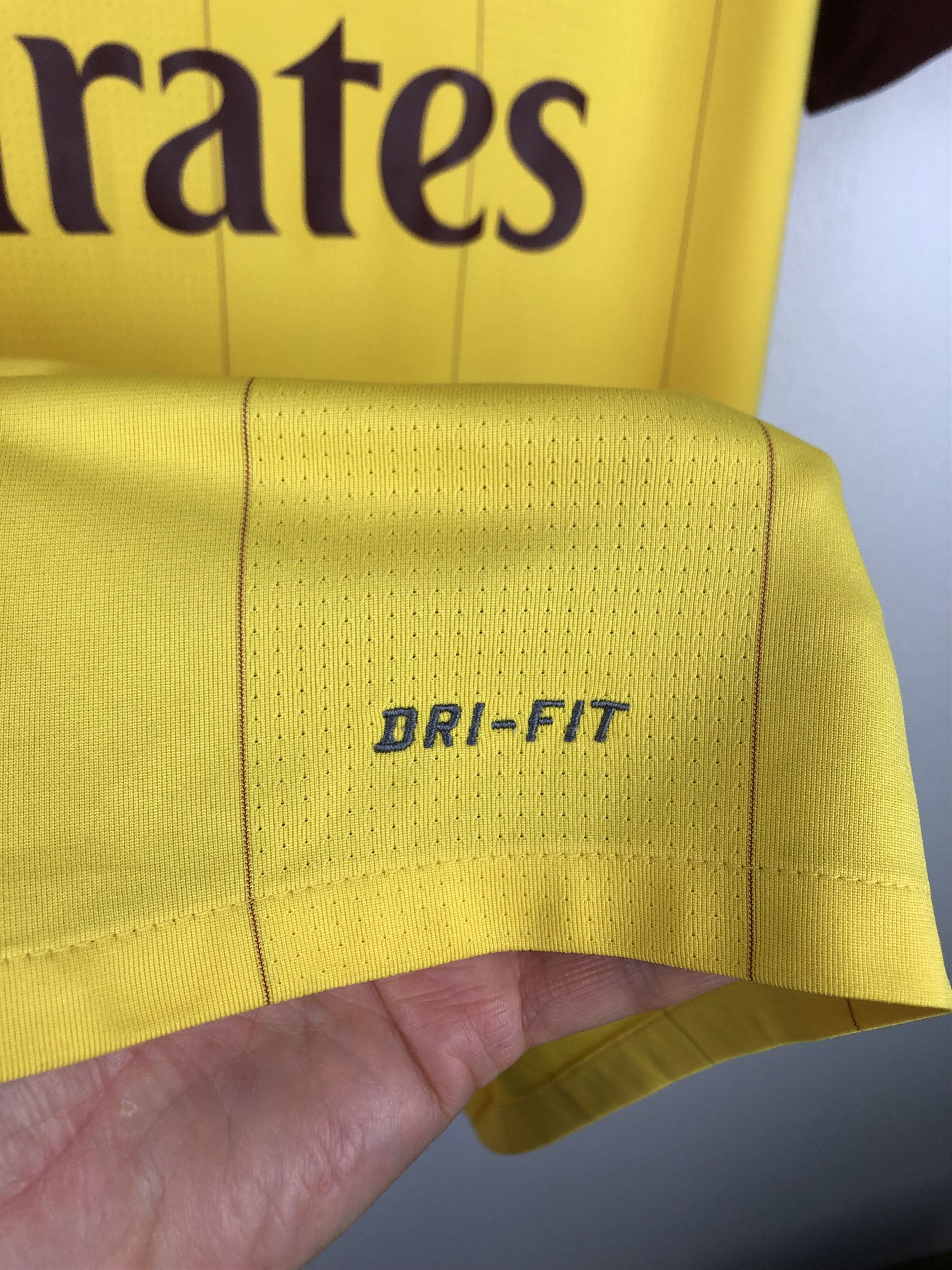 Nike Arsenal football shirt 2010 Soccer Song Nike Jersey Tee Hype Size US M / EU 48-50 / 2 - 7 Thumbnail