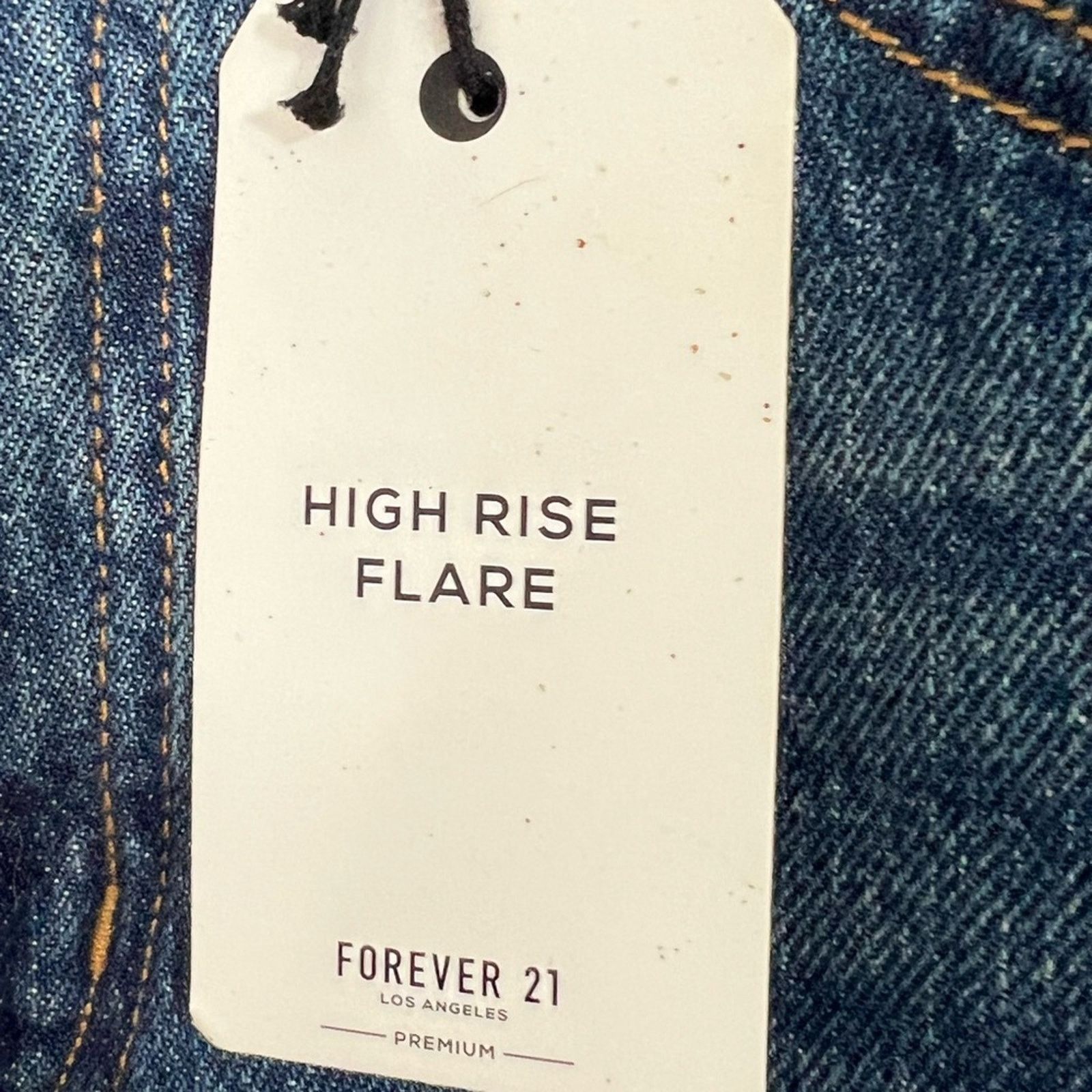 Forever 21 Forever 21 Women’s Premium Flare Jean 27x32 High Rise NWT Size 27" / US 4 / IT 40 - 5 Thumbnail