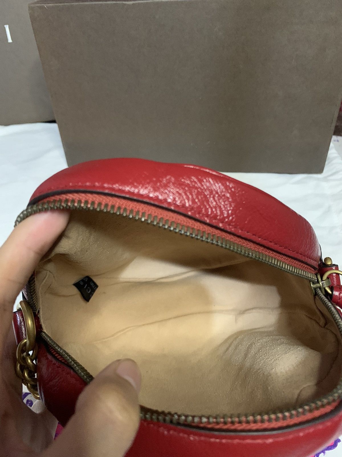 Gucci Authentic Gucci Marmont Round Size ONE SIZE - 4 Thumbnail